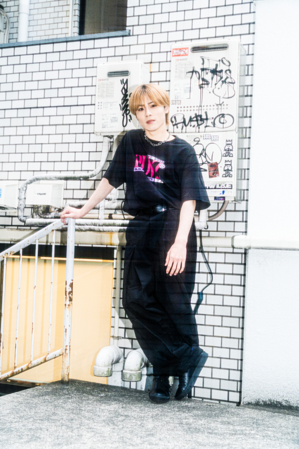 コラボレーションTシャツ（瀬川晋太郎様デザイン参加）BXW × RDVZ Collaboration T - BLACK