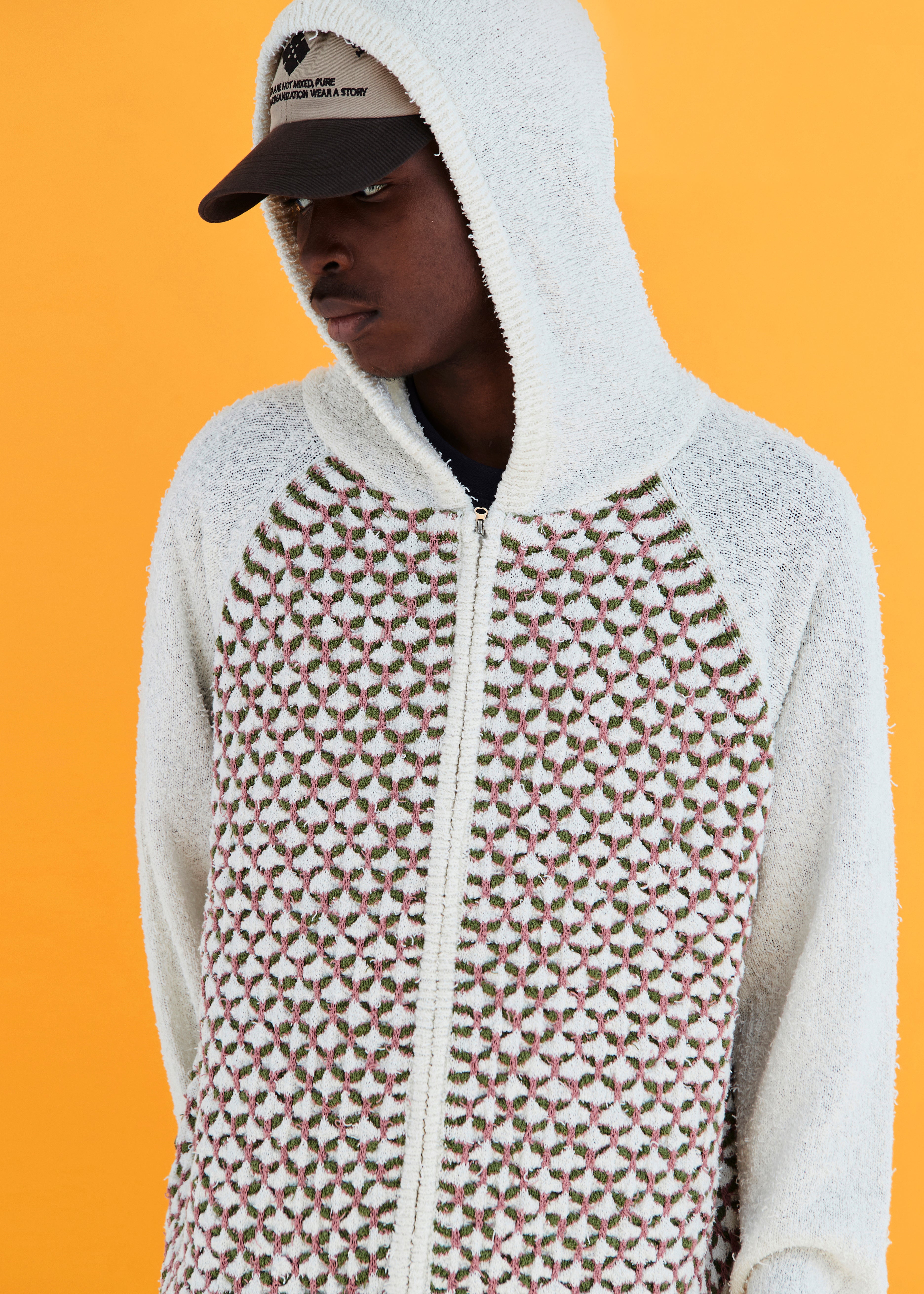 EMBOSSING CLOVER KNIT ZIP-UP HOODIE / IVORY