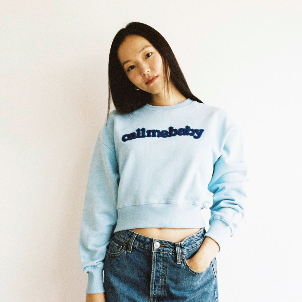 [Call Me Baby] Fuzzy Logo Cropped Sweatshirts (Navy)