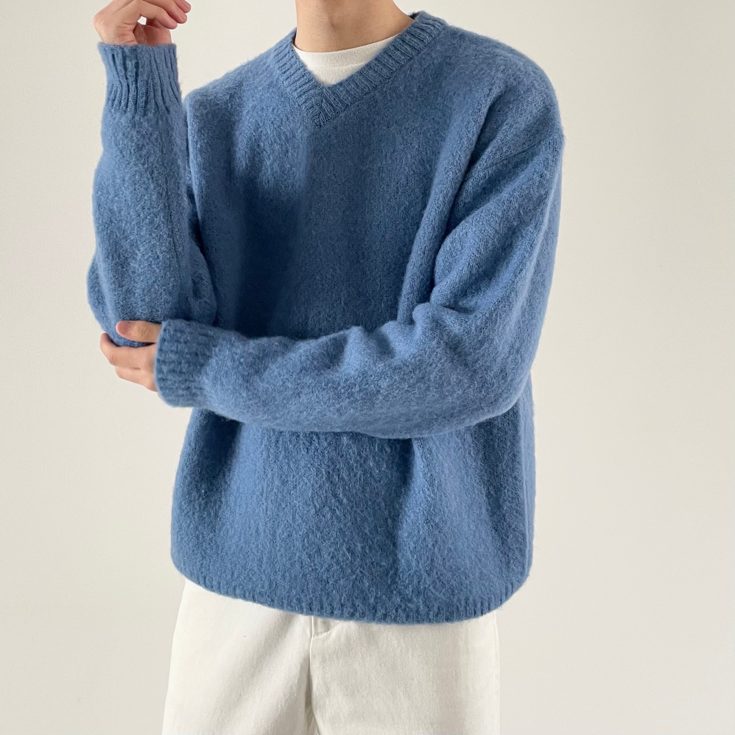 Blue mohair V neck knit 