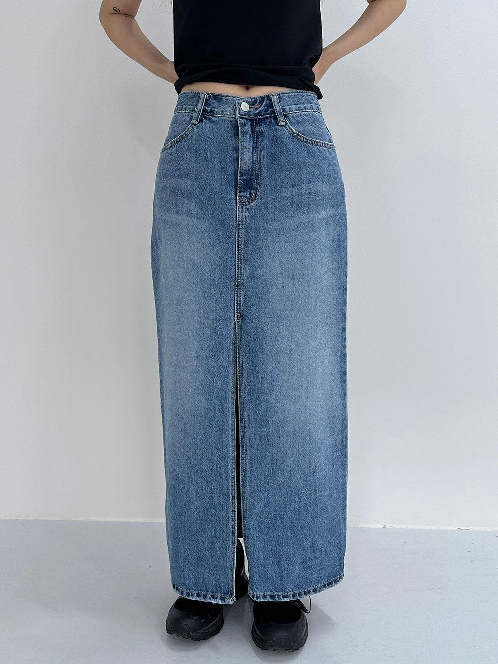 Denim slit long skirt (Blue)