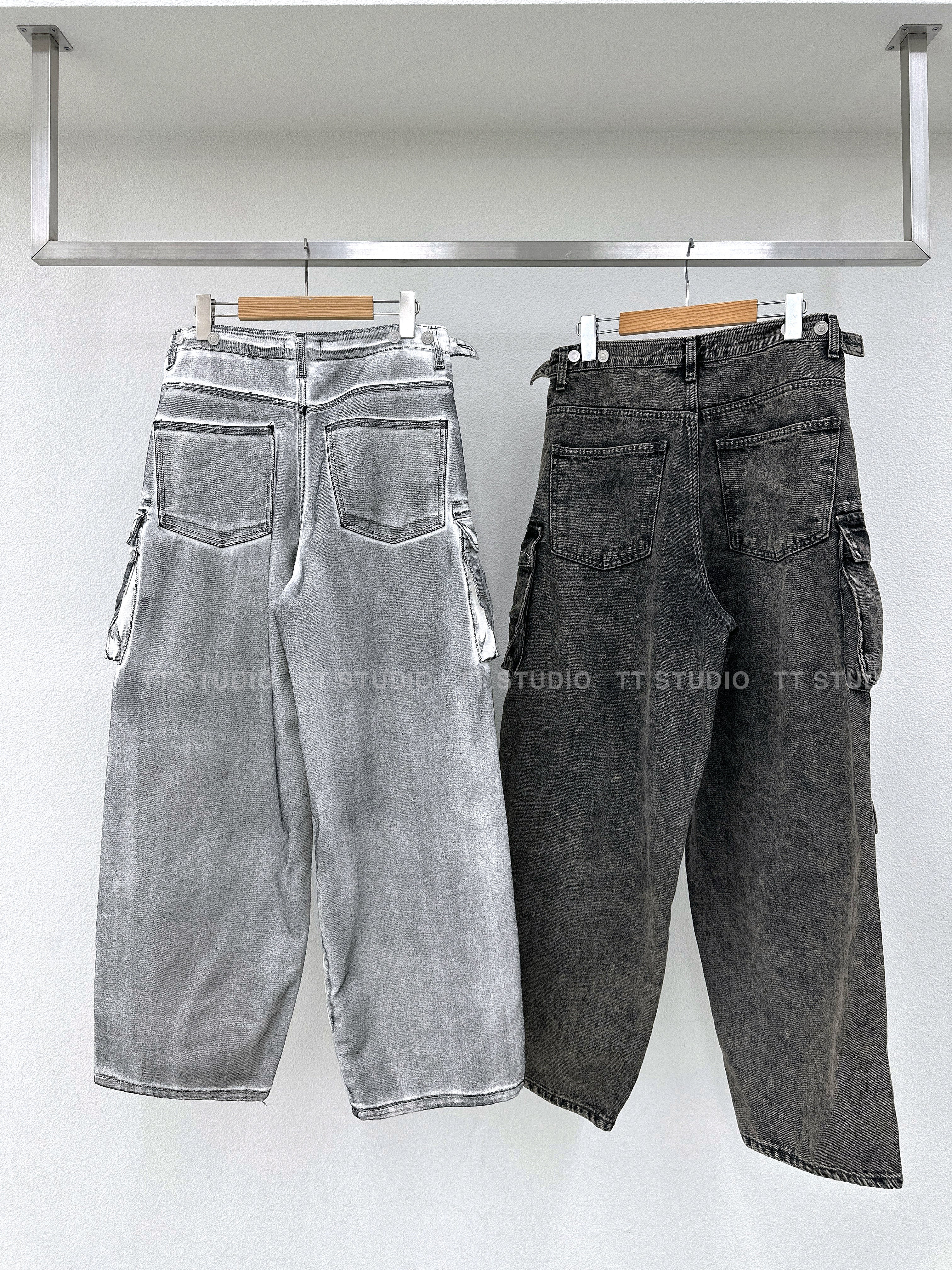 Pocket utility jeans