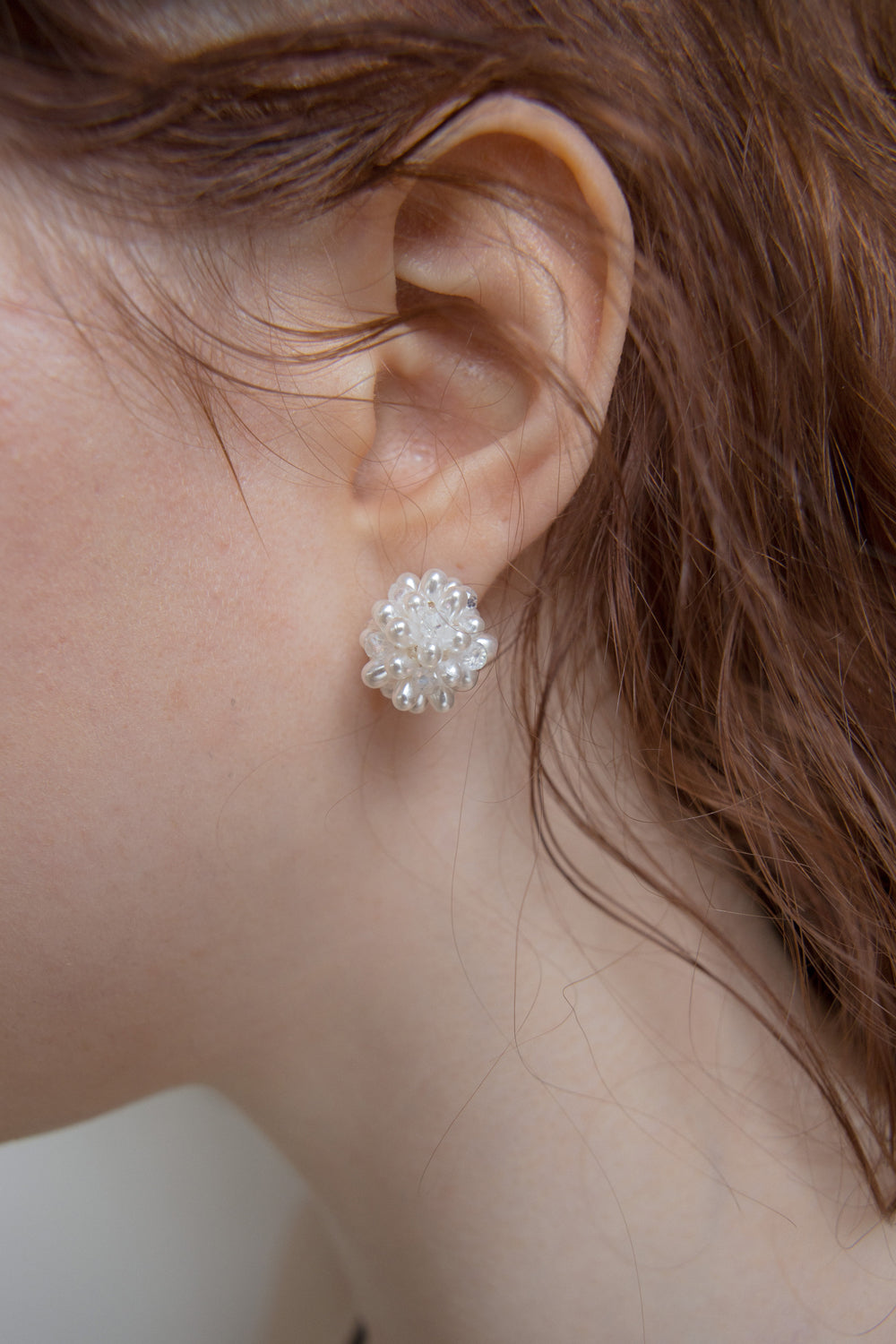 Pearly bouquet earring