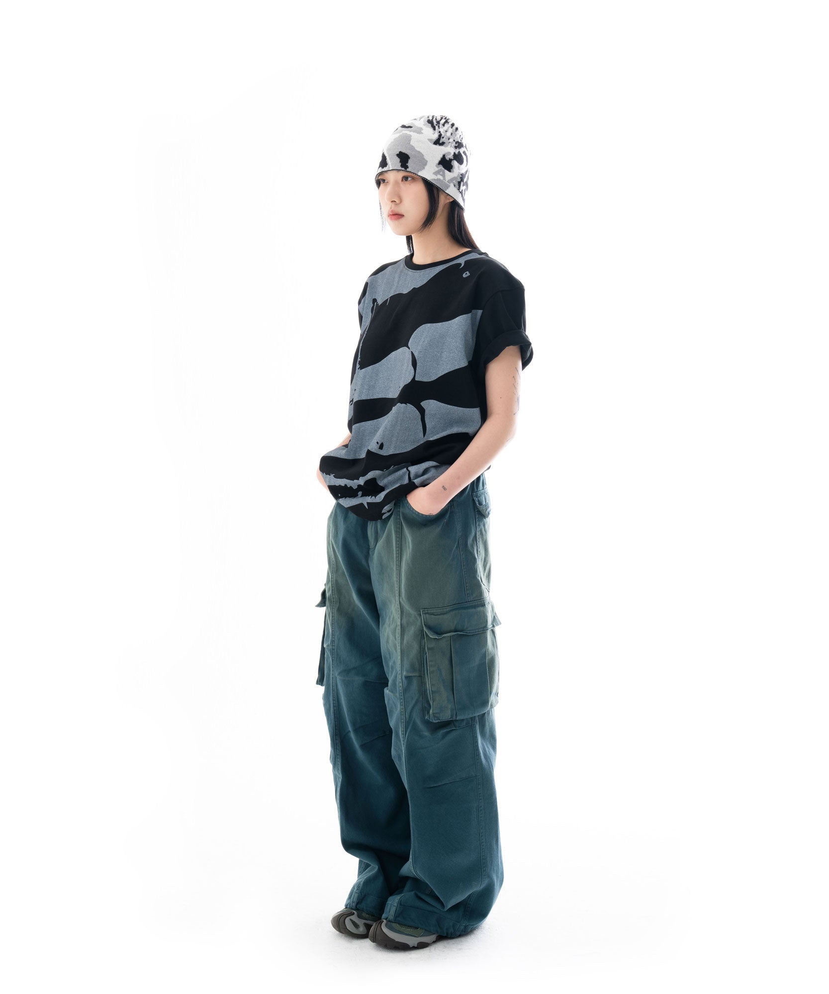 Knee Pin-tuck Wide Cargo Pants (Washed Blue)