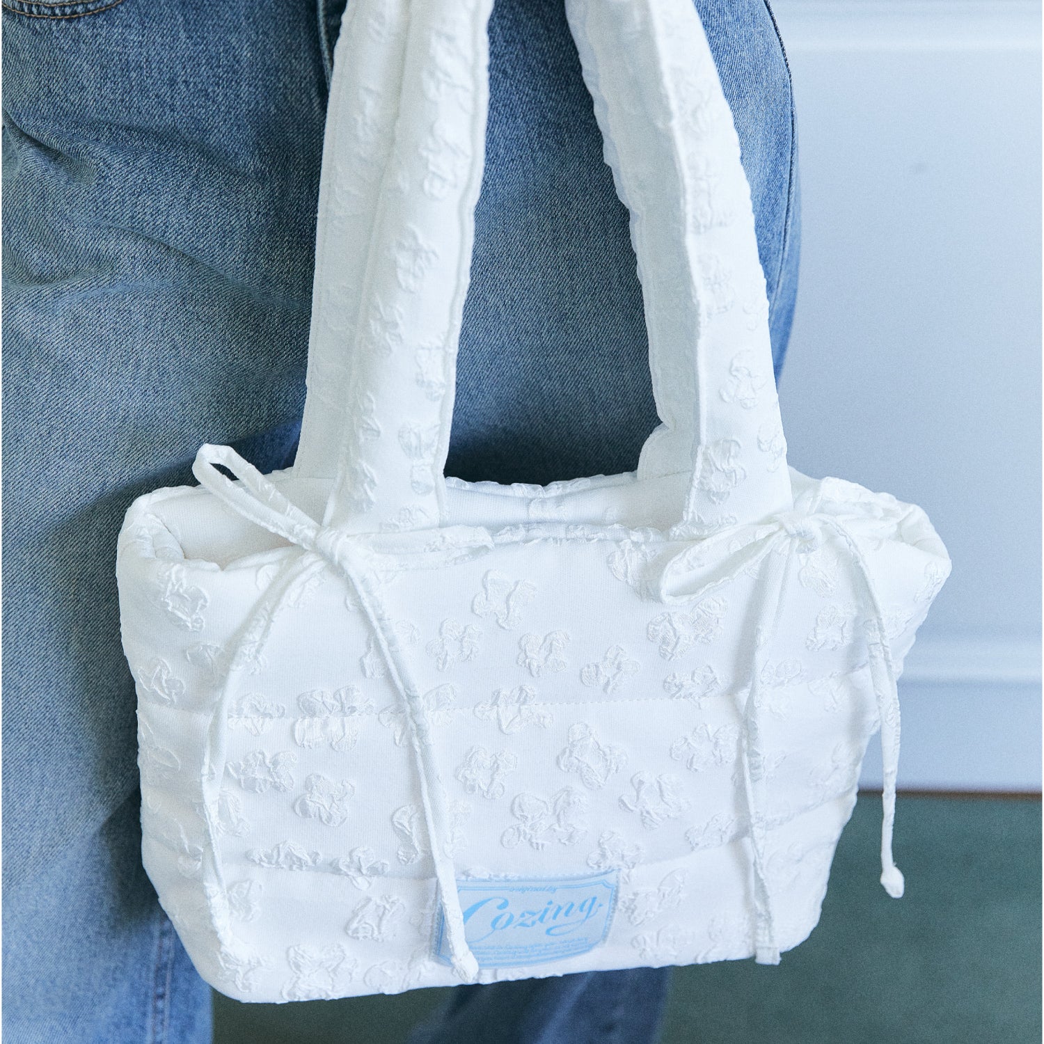 Pillow bag_jacquard white