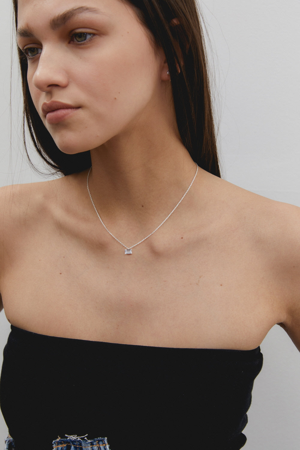 square necklace - white