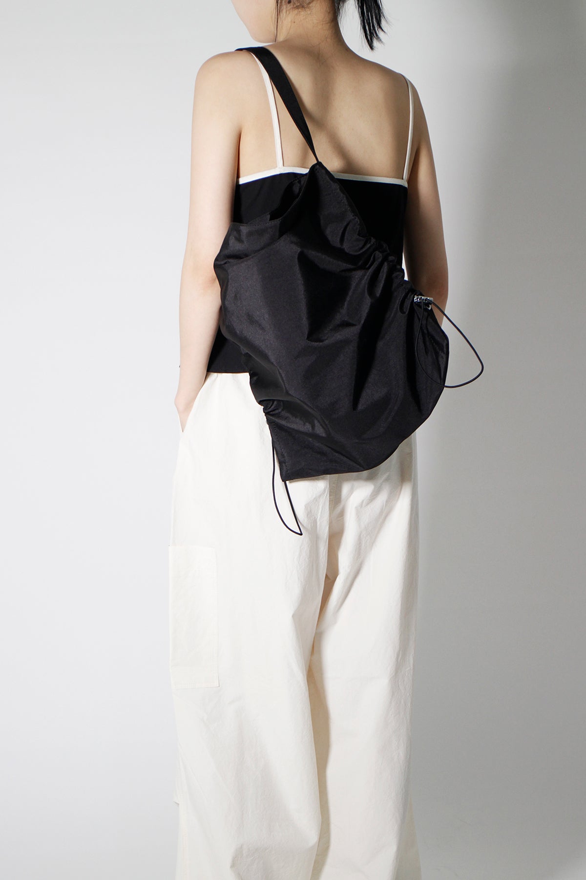 string point shoulder bag