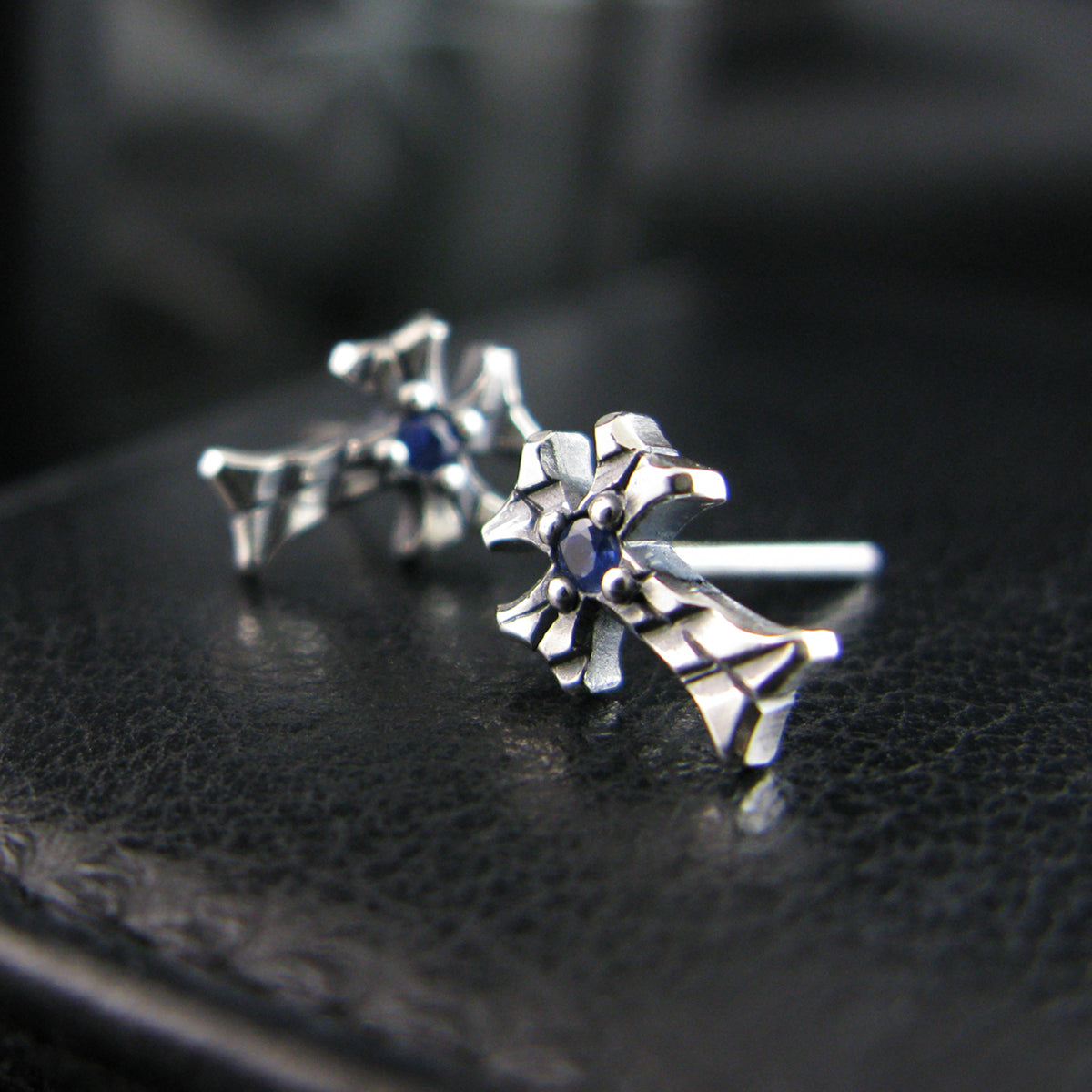 Shiny Cross-S2 Gemstone silver stud earring