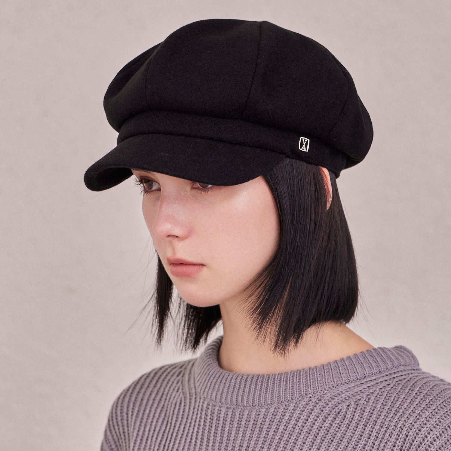 VA Square Stud Wool Newsboy Cap / Black