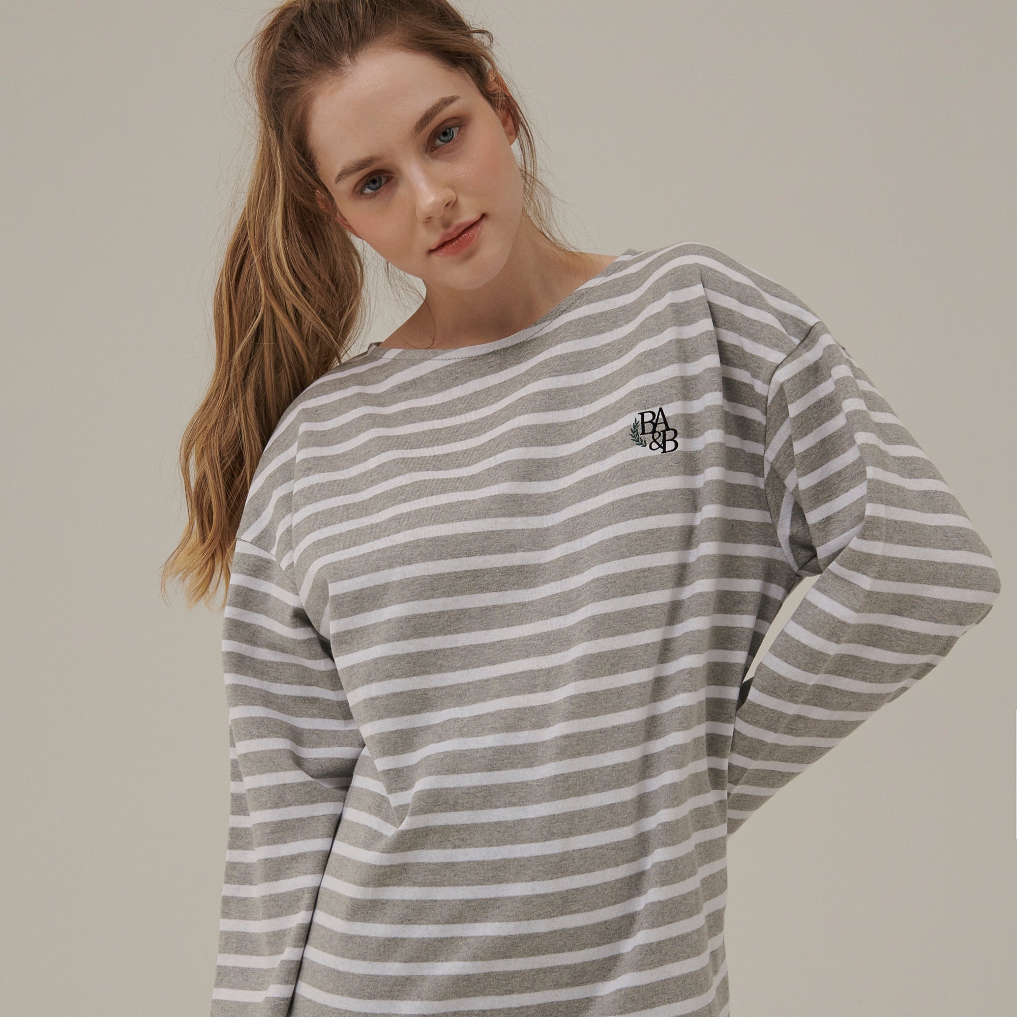 SMALL LOGO STRIPE LONG SLEEVE T-SHIRT_GRAY