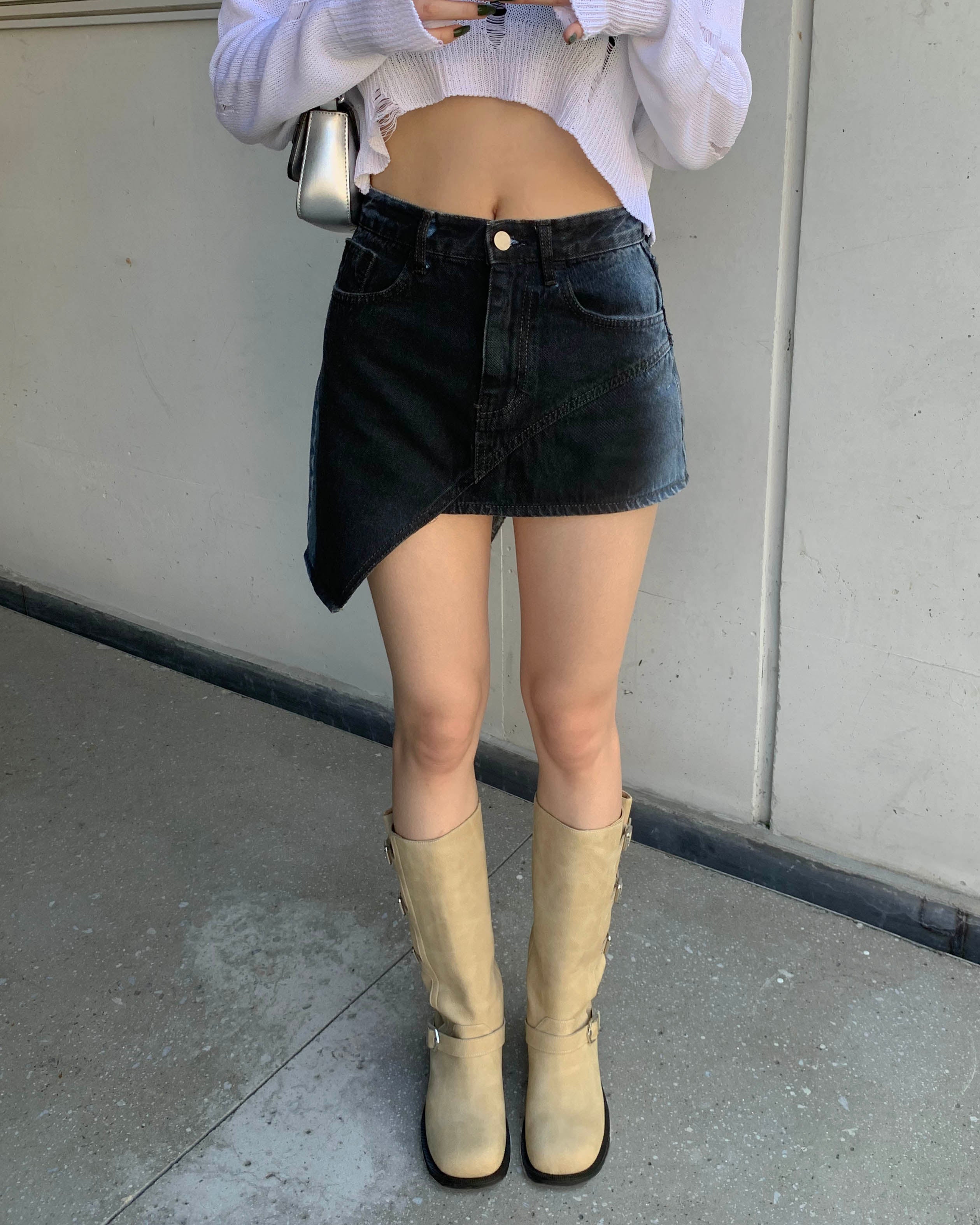 Belted long boots