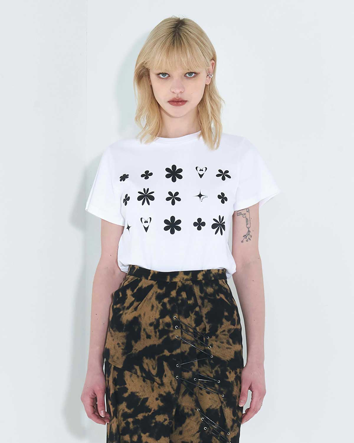 Flower Symbols T-Shirt _ White