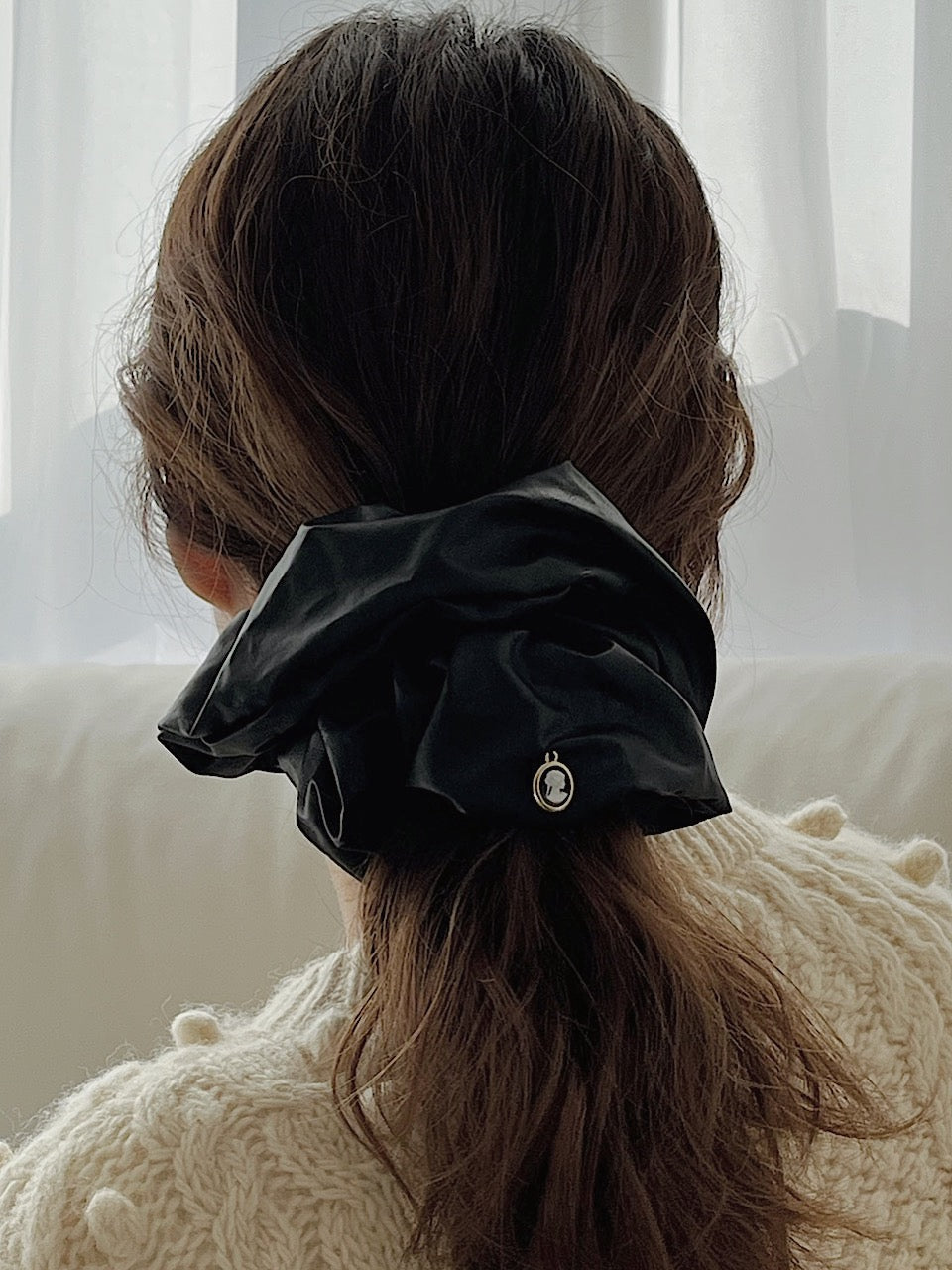 oar Vintage Leather drop Cameo Wide Scrunchie [Black]