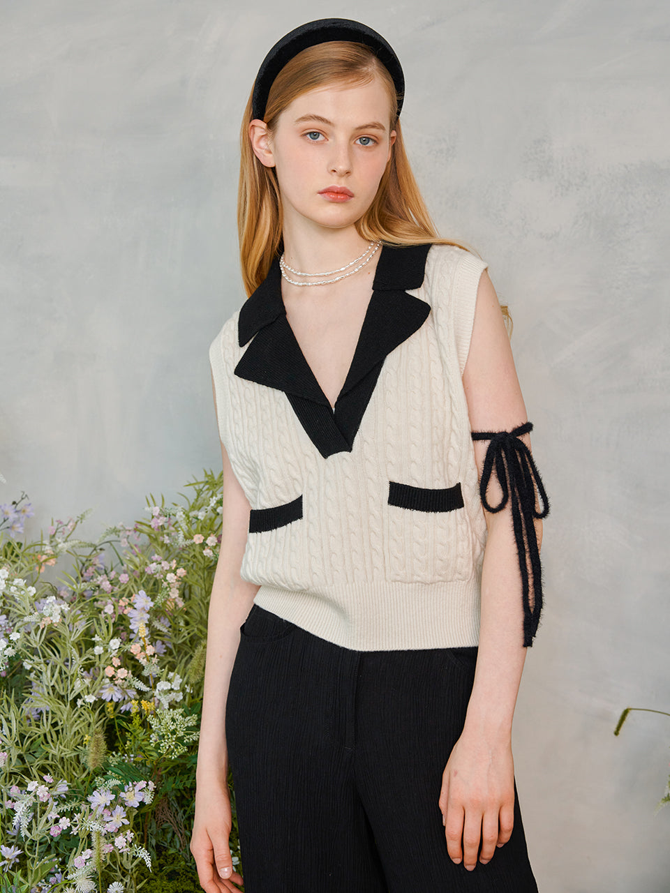 Double collar Cable Knit Vest