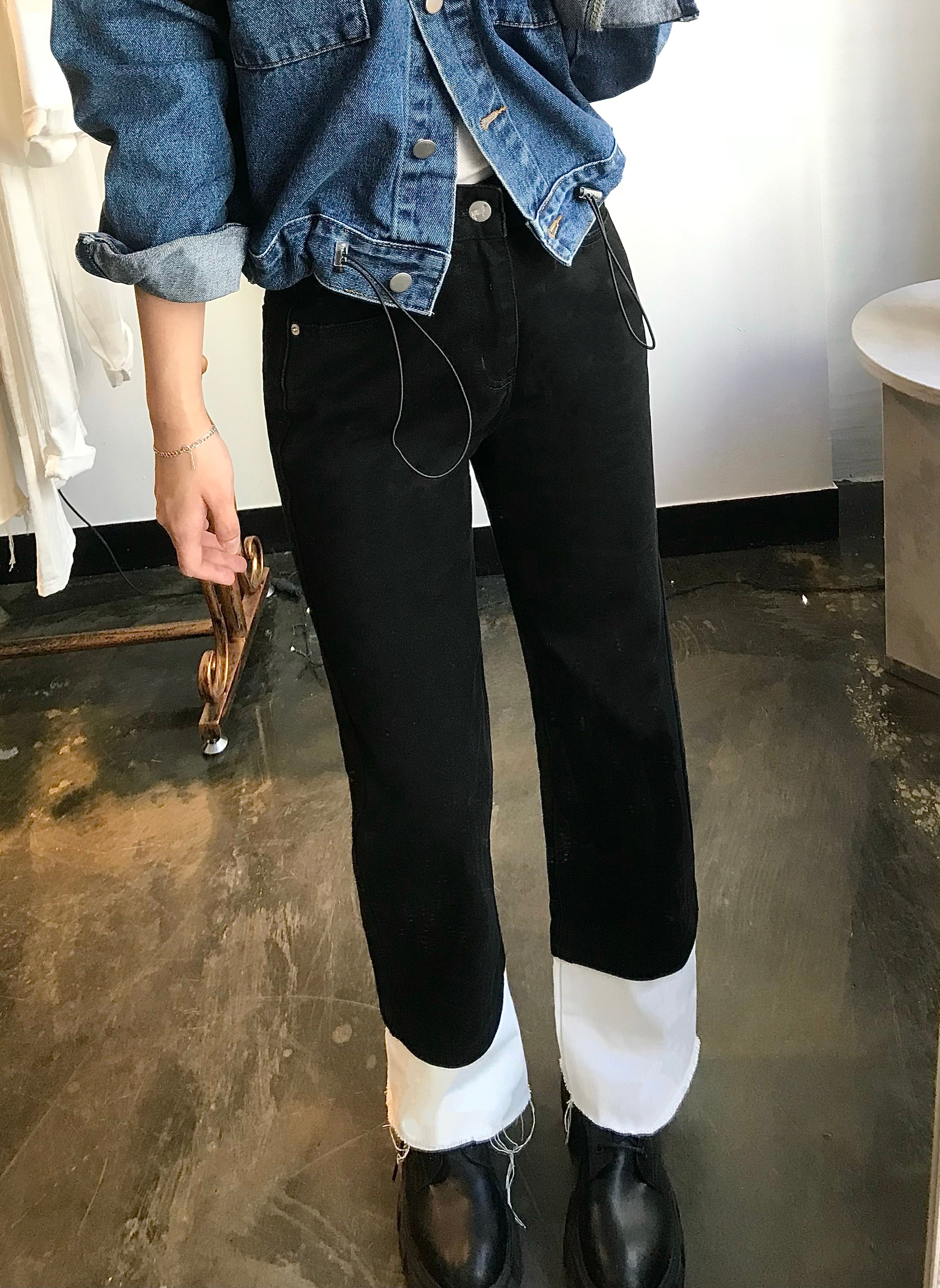 SEMI WIDE FIT BLACK+WHITE DENIM PANTS [17723]