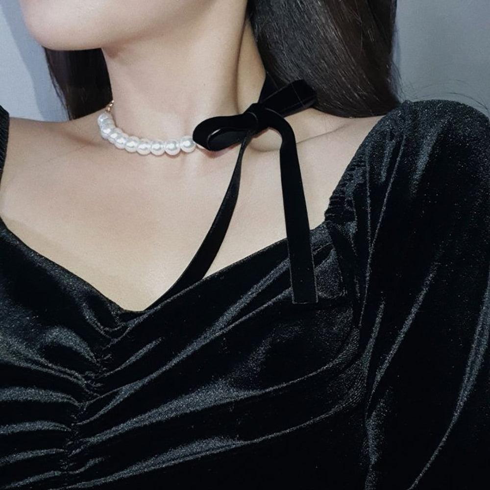 lovely ribbon velvet choker