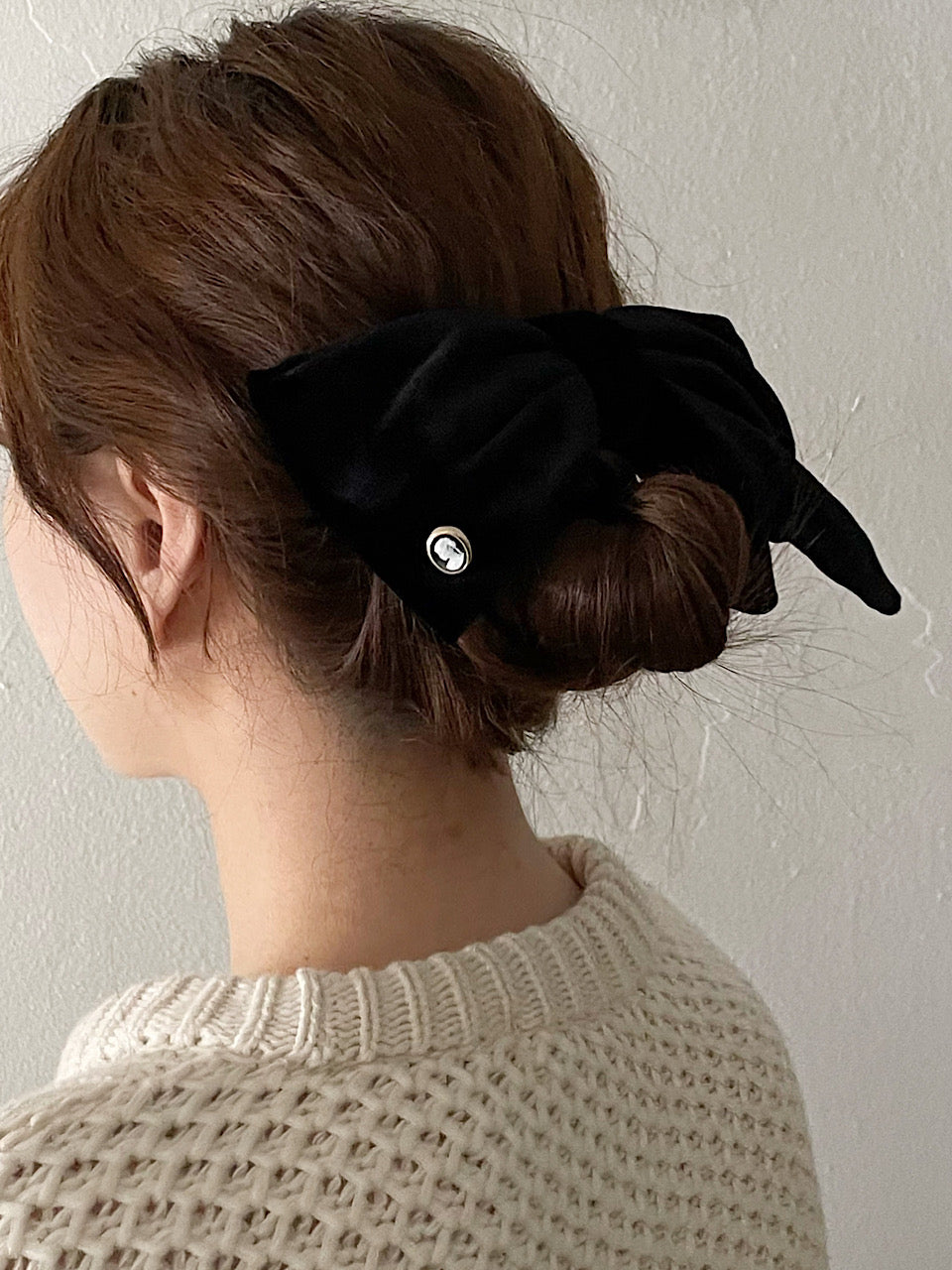 Vintage Velvet Big Ribbon Barrette [Black]