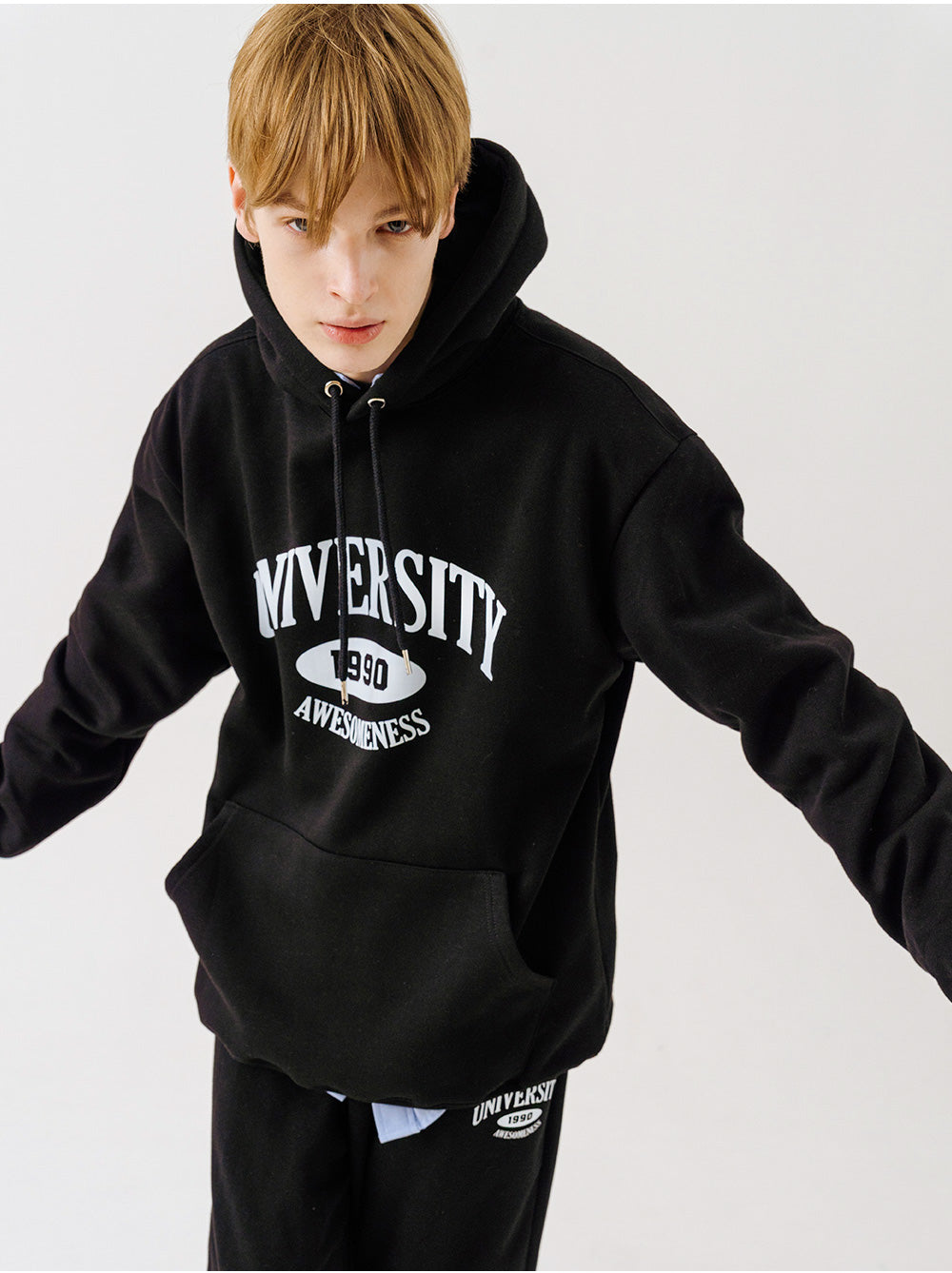 1990UNIVERSITY HOODIE