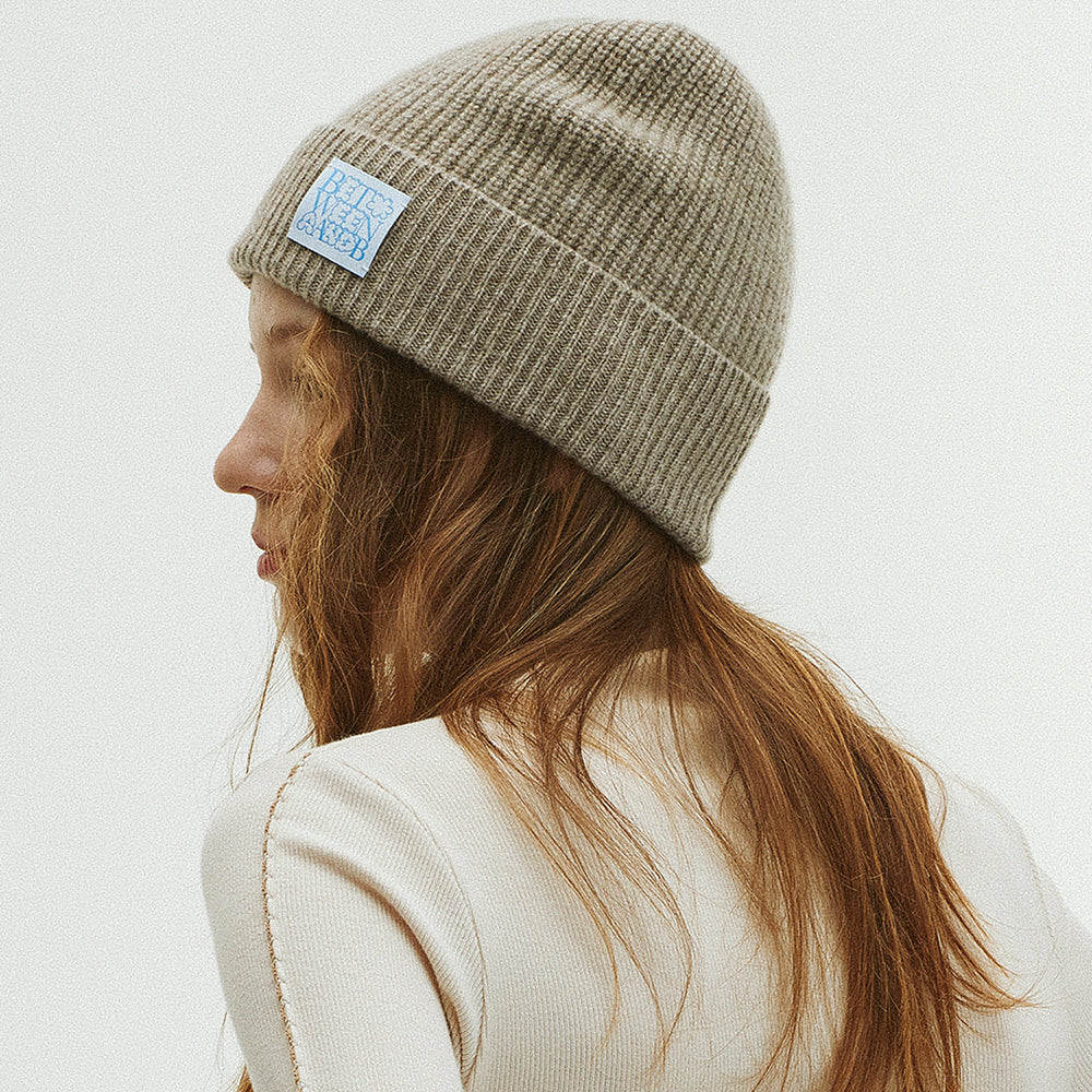 BUBBLE LABEL CASHMERE WOOL BLENDED BEANIE_MOCHA