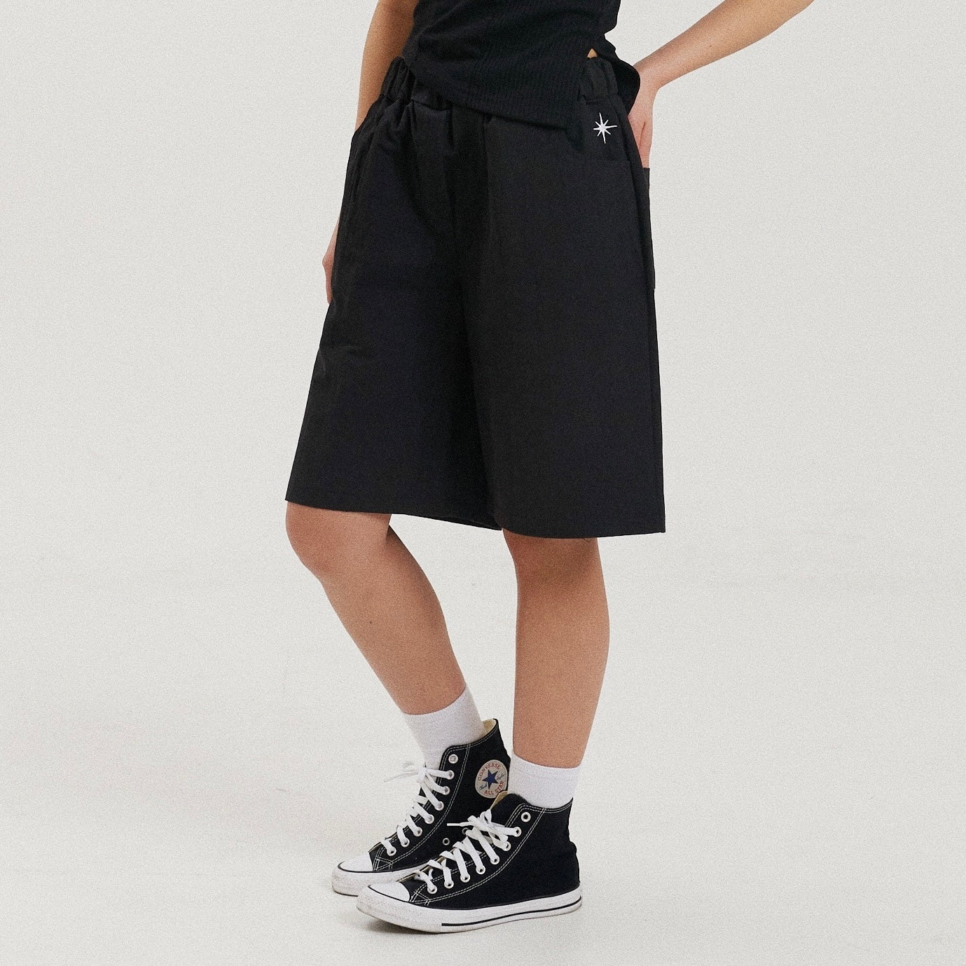 FAVICON BERMUDA PANTS BLACK