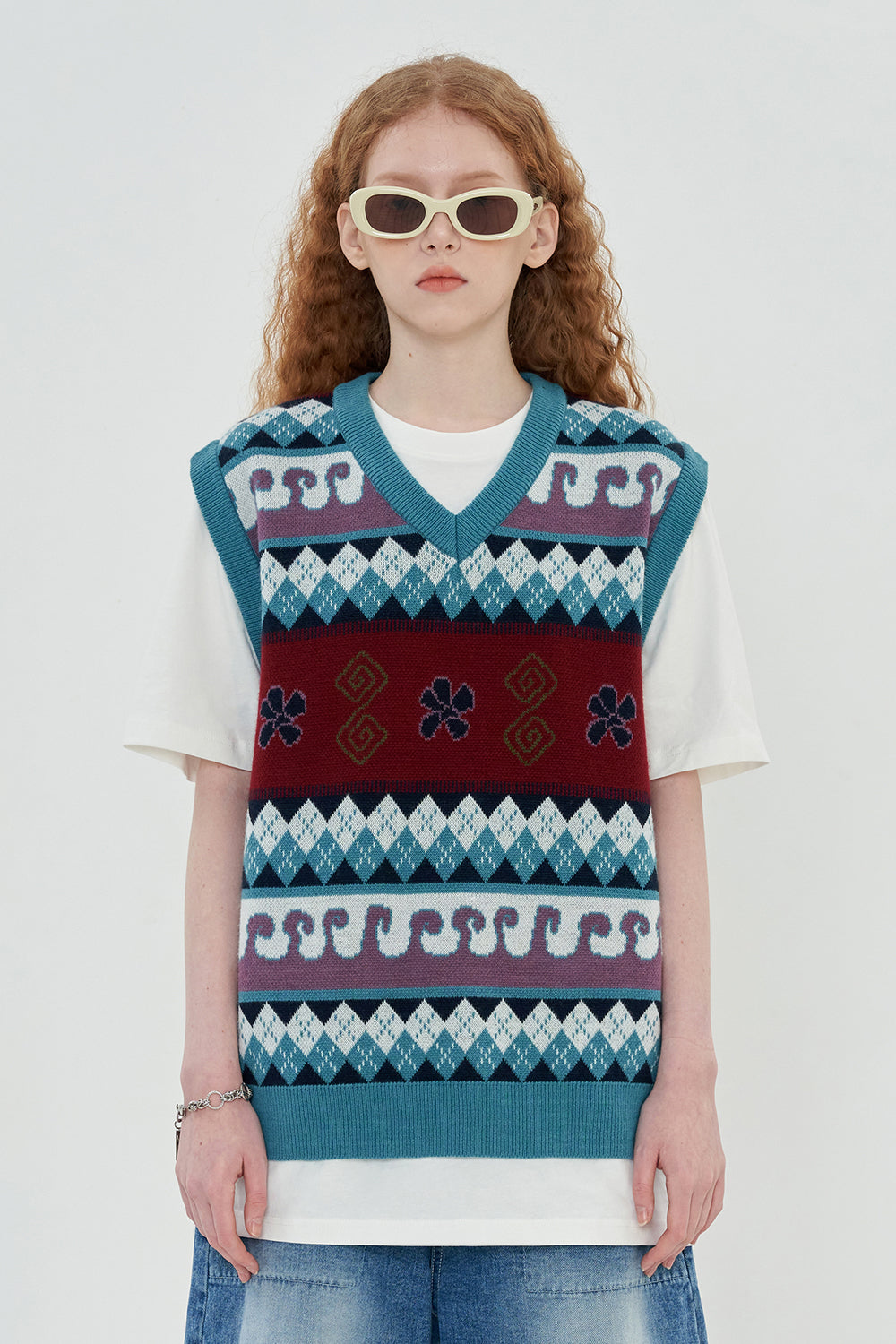 ARGYLE FLOWER KNIT VEST