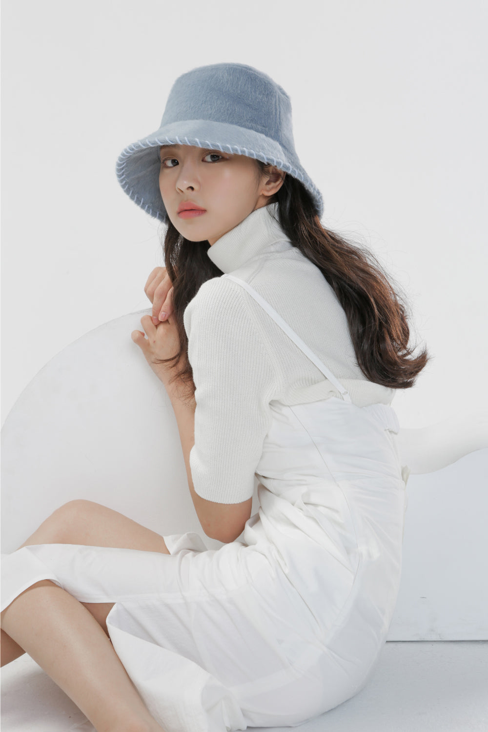 SOFT BLUE BUCKET HAT