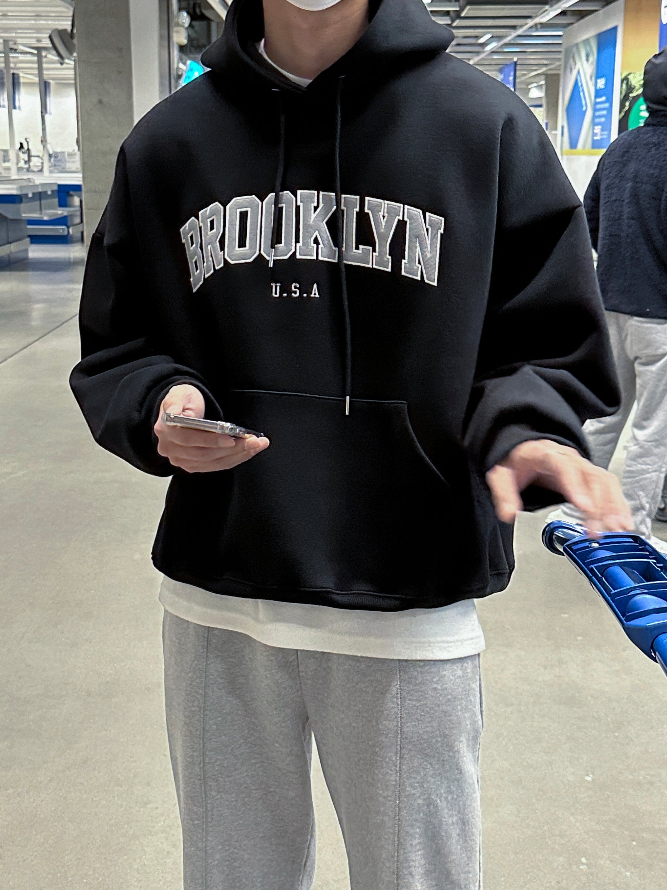 Oversized-fit Brooklyn Hoodie (3 colors)