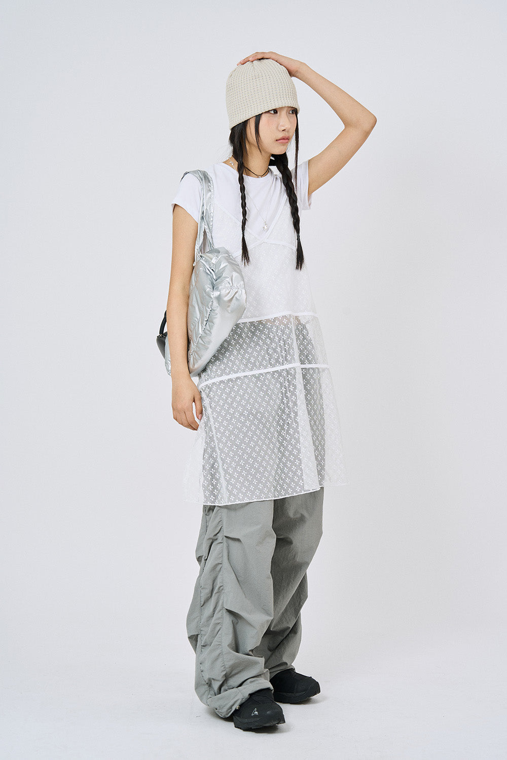 Keep side shirring parachute pants