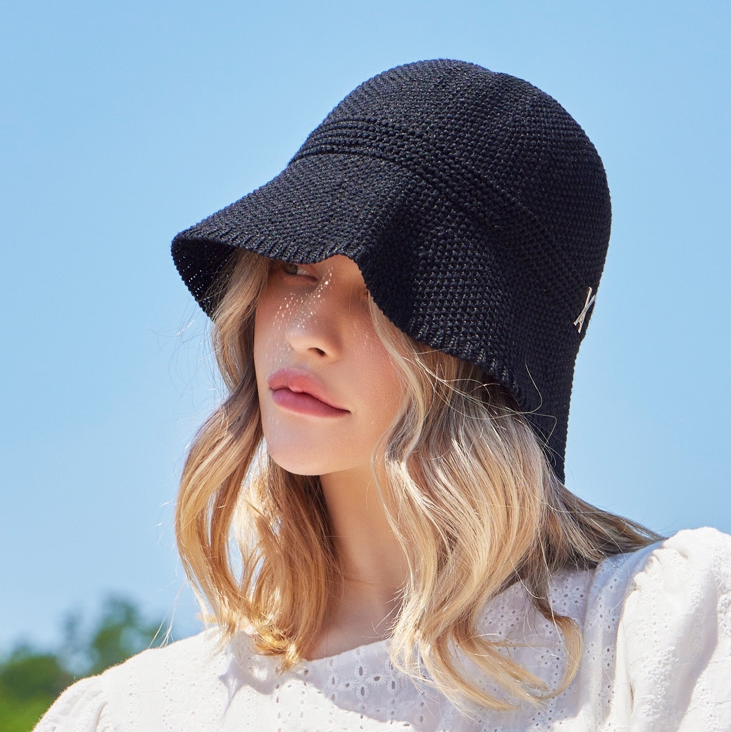 Stud logo summer knit bucket hat Black