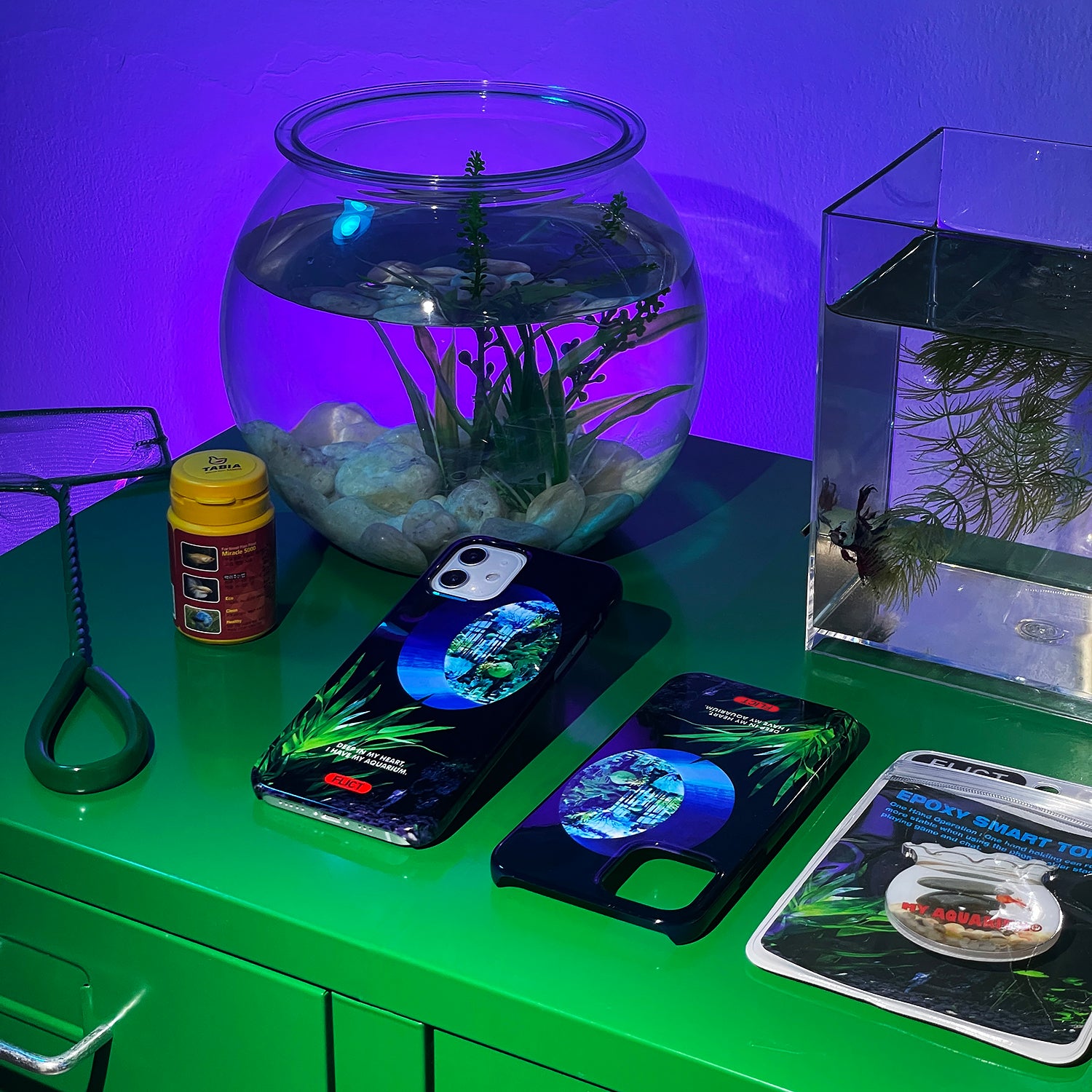 MY AQUARIUM GLOSSY HARD PHONE CASE SET