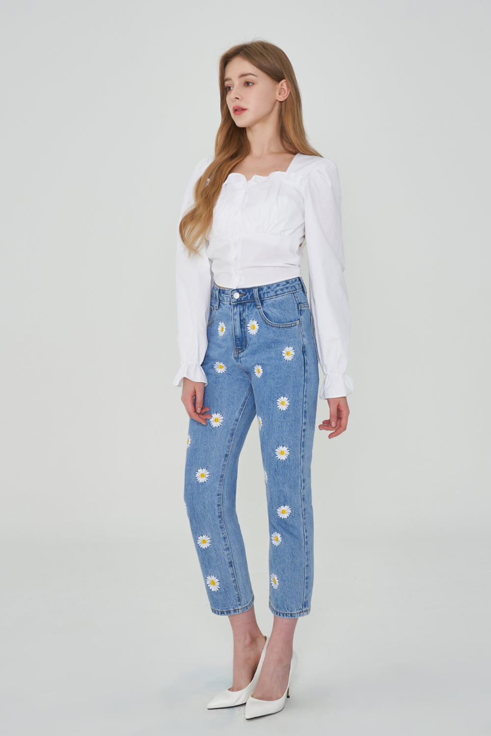 IZ*ONE CHEWON, LOVELYZ KEI, ROCKET PUNCH YEONHEE WORN STRAIGHT FIT FLOWER EMBROIDERY DENIM PANTS [6663]