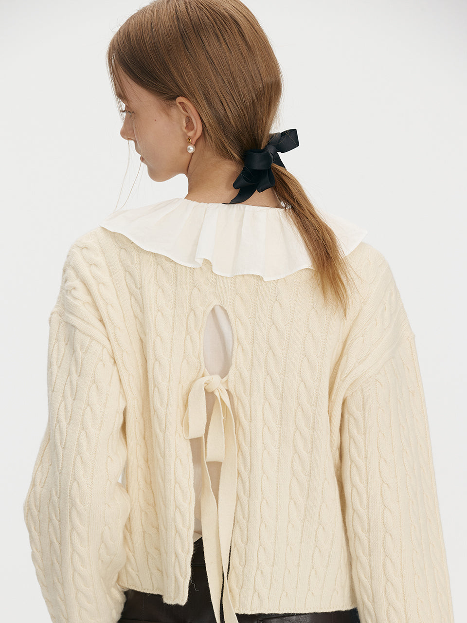 Back point cable knit - Ivory