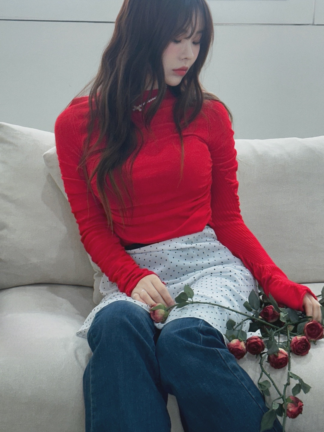 Apple red shirring long sleeve knit