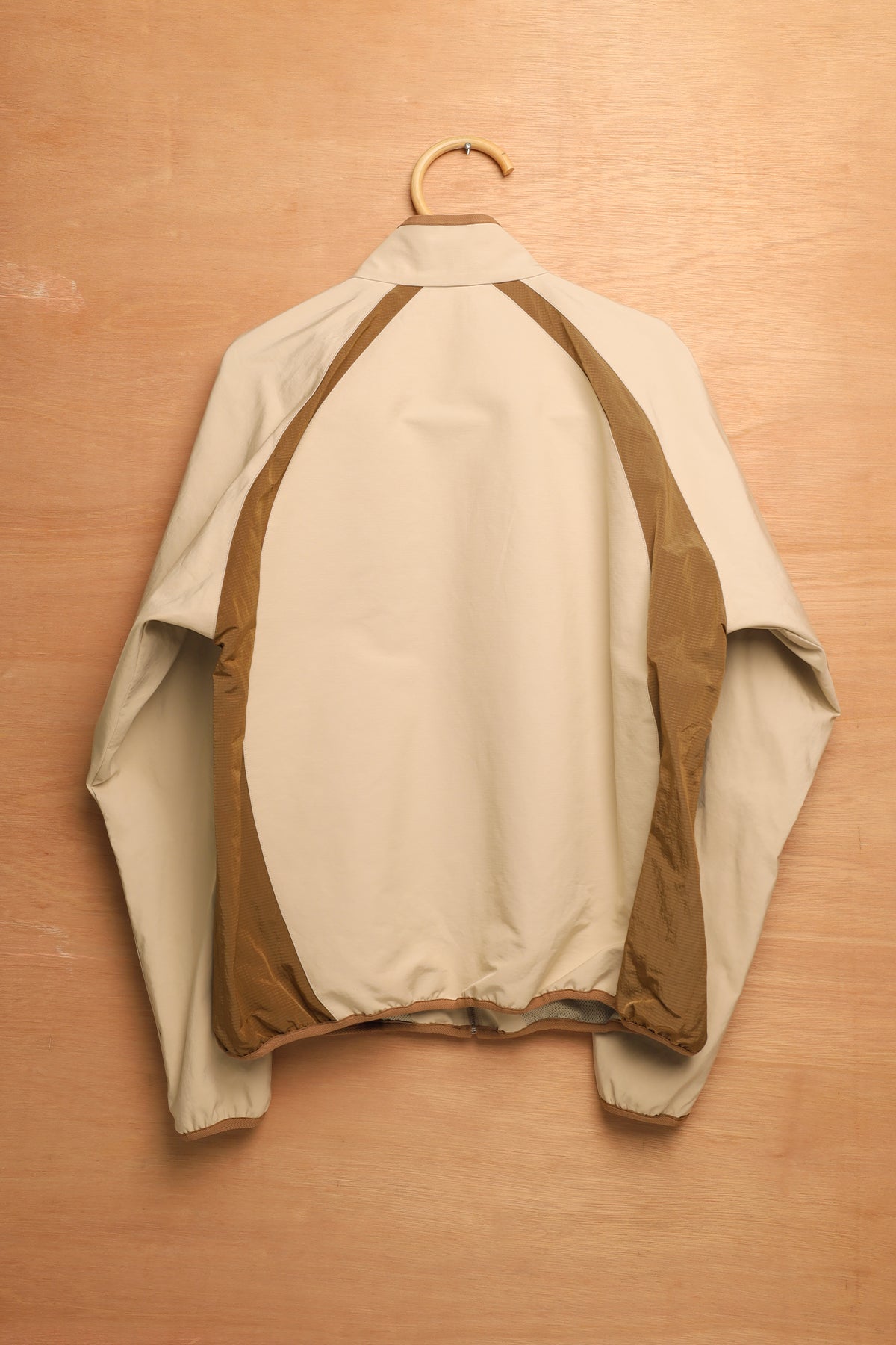 ASYMMETRIC WAVE ZIPPED JACKET-ECRU BROWN