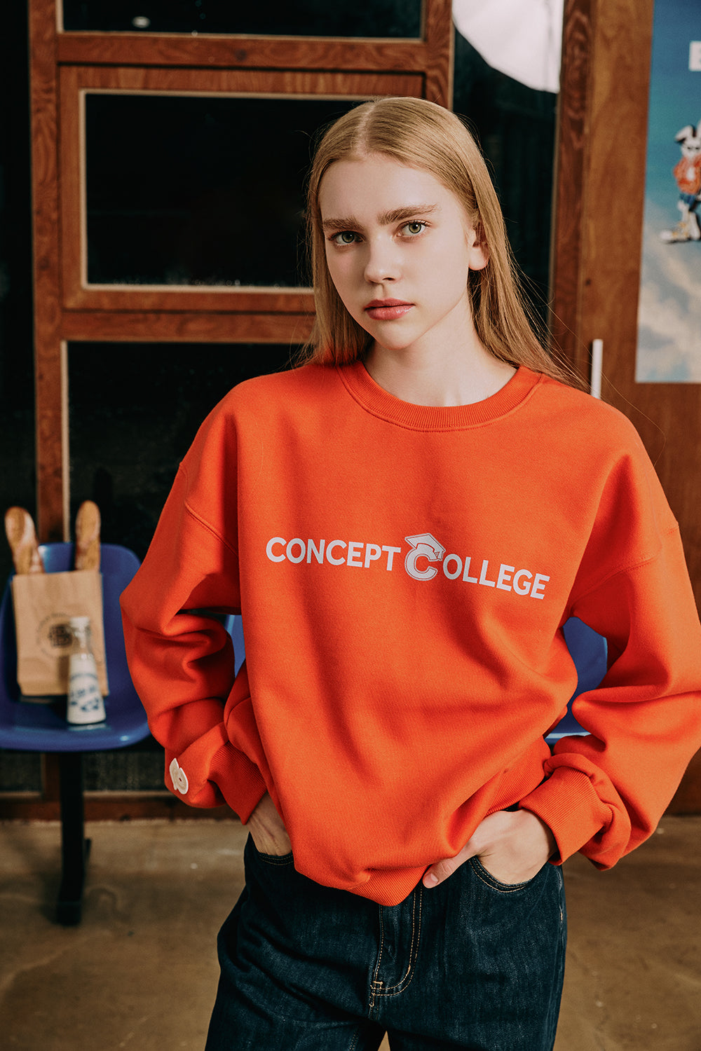 ベーシックラインロゴスウェットシャツ・オレンジ［ユニセックス］/ Basic Line Logo Unisex Orange Sweat Shirt