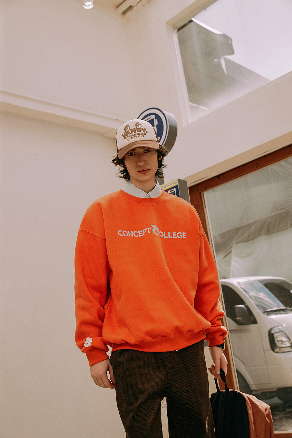 ベーシックラインロゴスウェットシャツ・オレンジ［ユニセックス］/ Basic Line Logo Unisex Orange Sweat Shirt