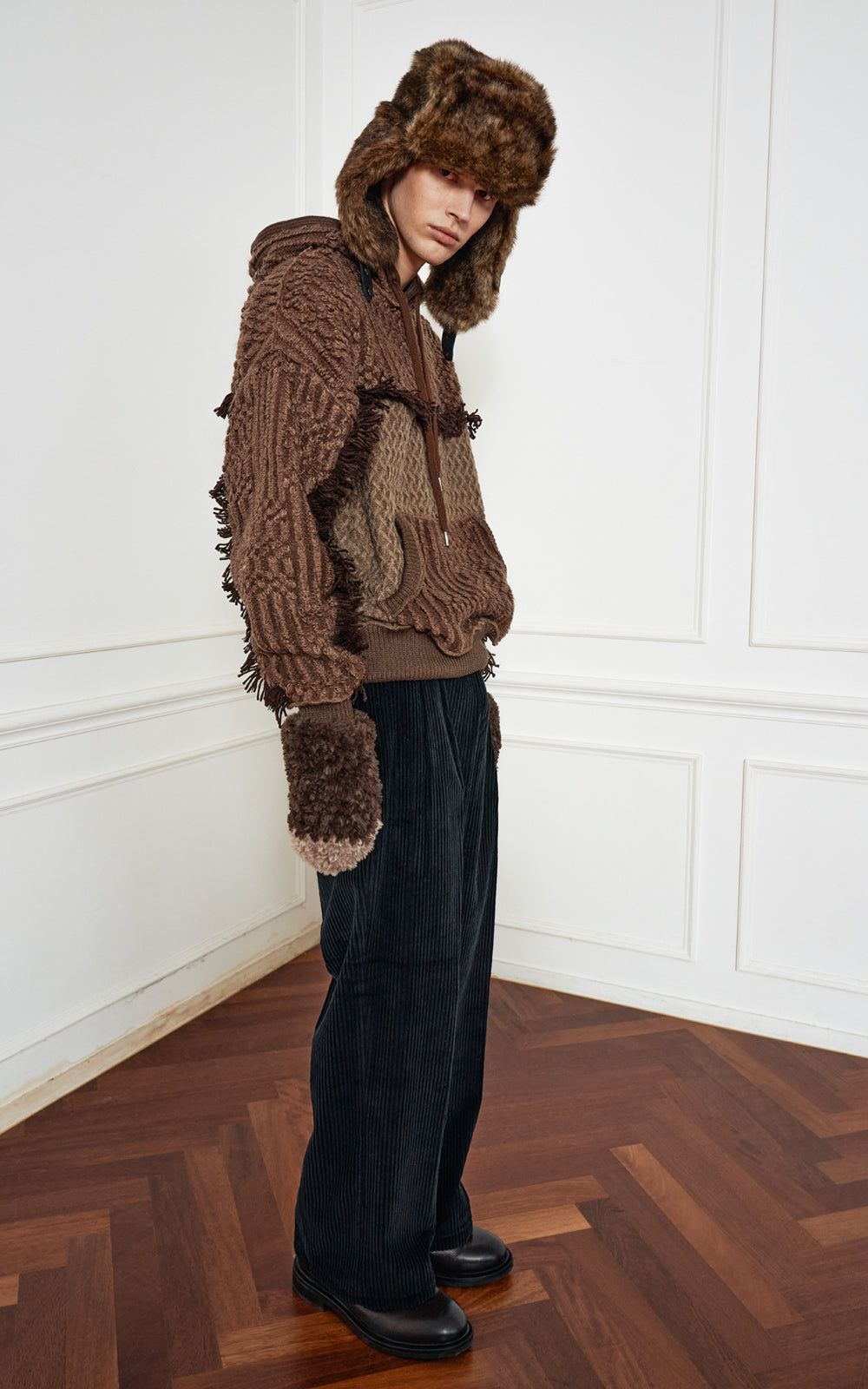 INSIDE-OUT TASSEL WOOL KNIT HOOD_[BROWN]