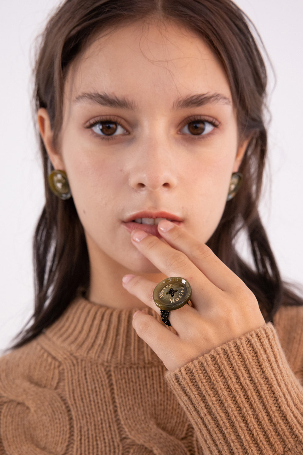 Merry,Motive signature button with knit ring (Khaki)