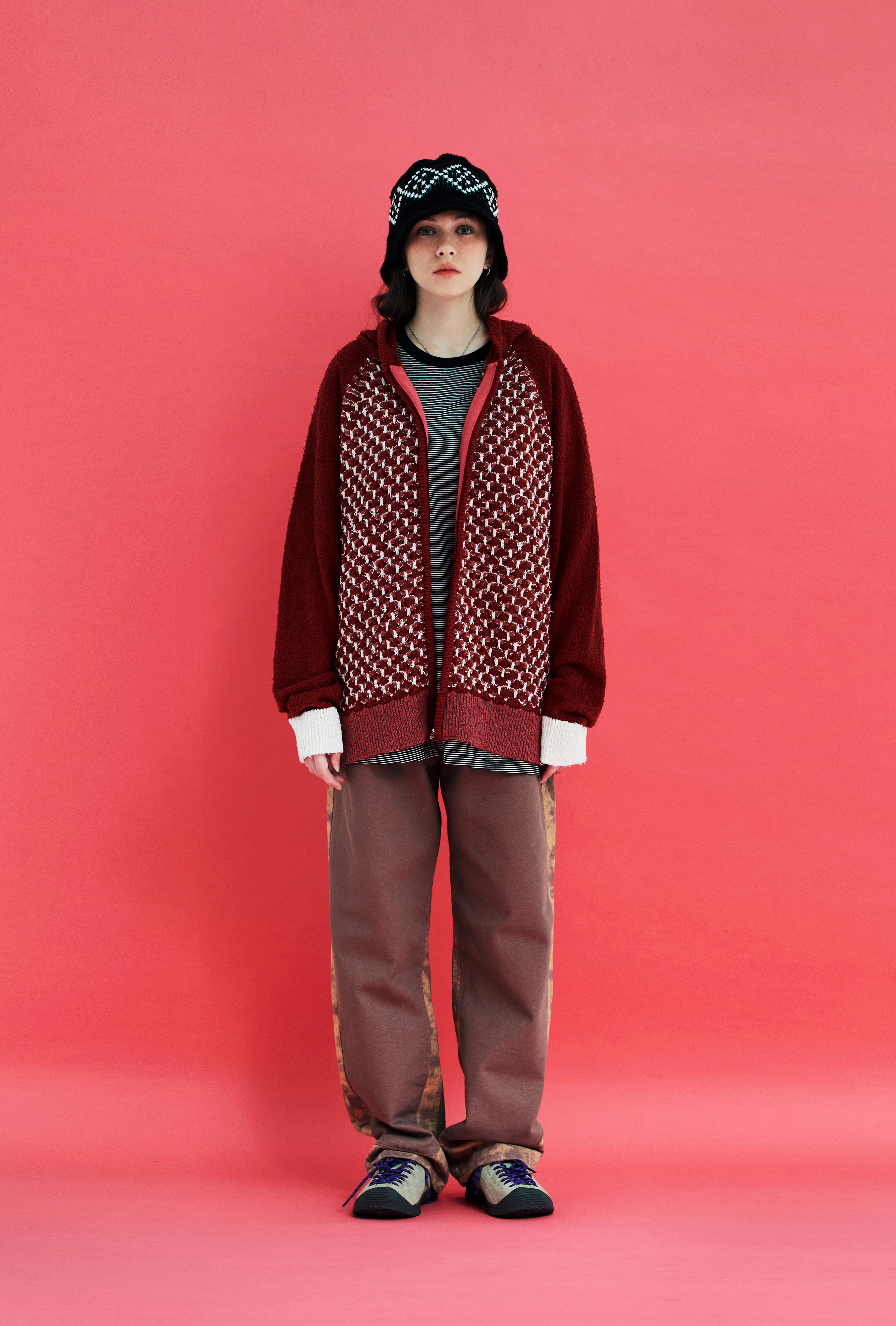 EMBOSSING CLOVER KNIT ZIP-UP HOODIE / RED