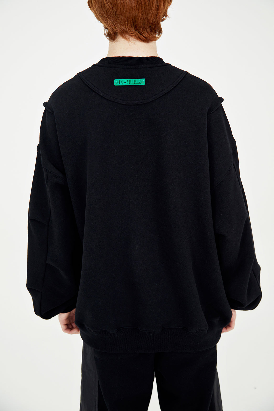 IDEN needlepoint sweatshirts (Black)