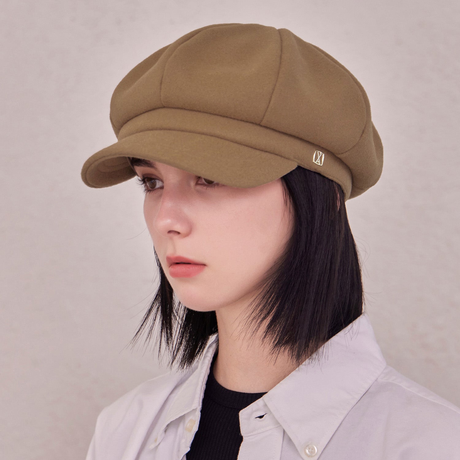 VA Square Stud Wool Newsboy Cap / Beige