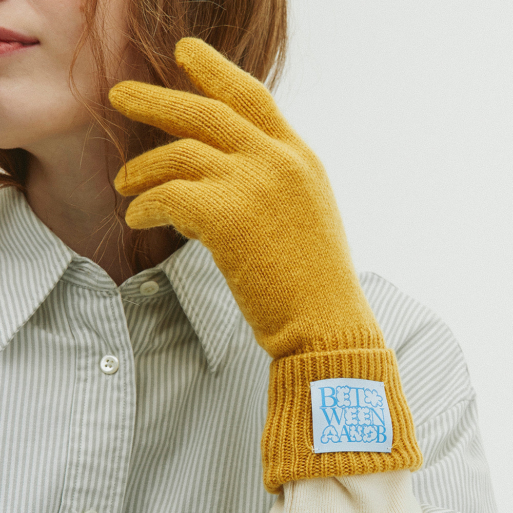 BUBBLE LABEL CASHMERE WOOL BLENDED GLOVES_MUSTARD