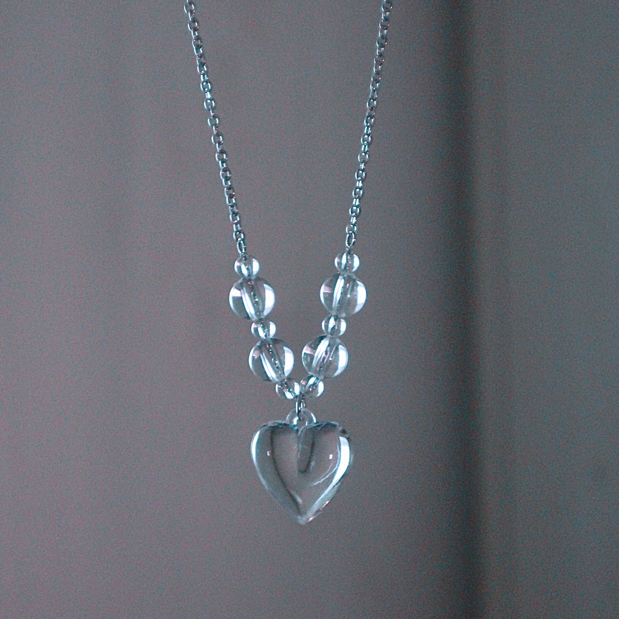 transparent heart bead necklace