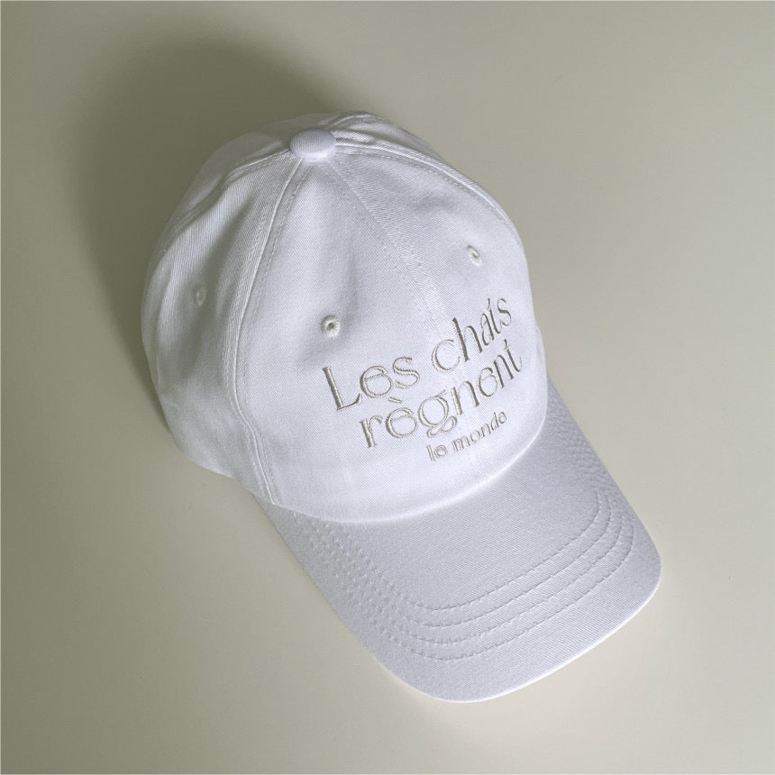 LES CHATS BALL CAP OFF WHITE