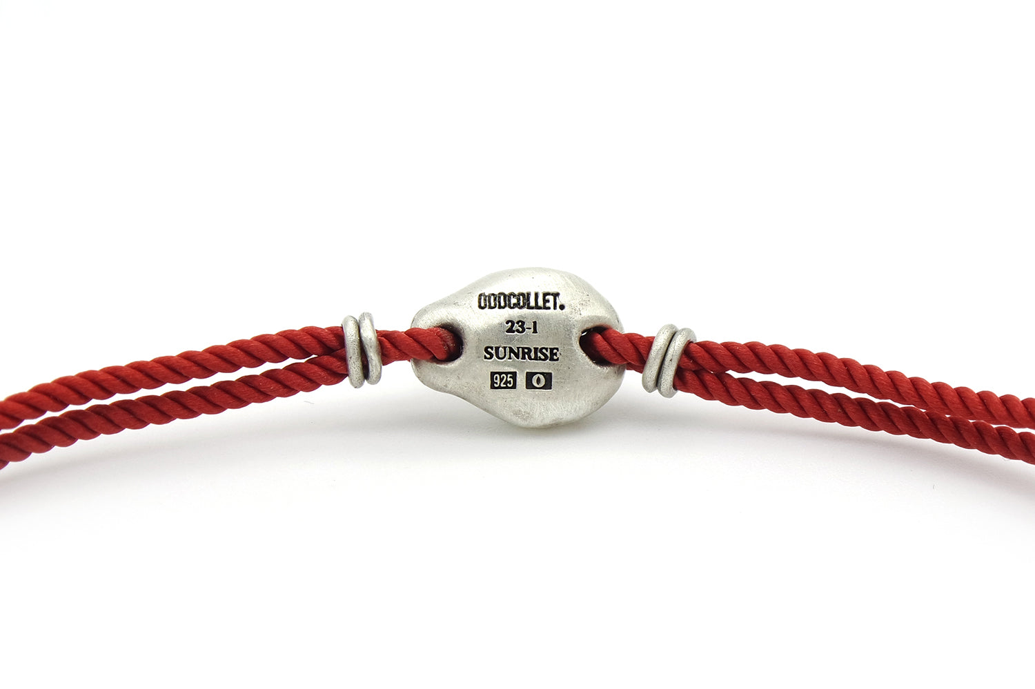 Shell string bracelet (red)