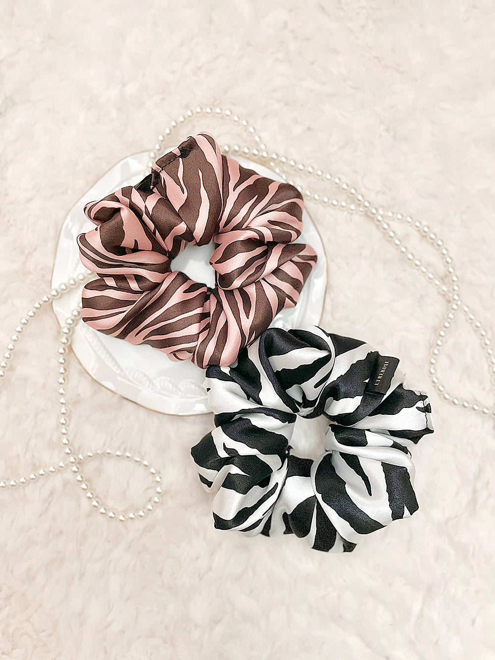 Zebra Satin Scrunchie (2color)