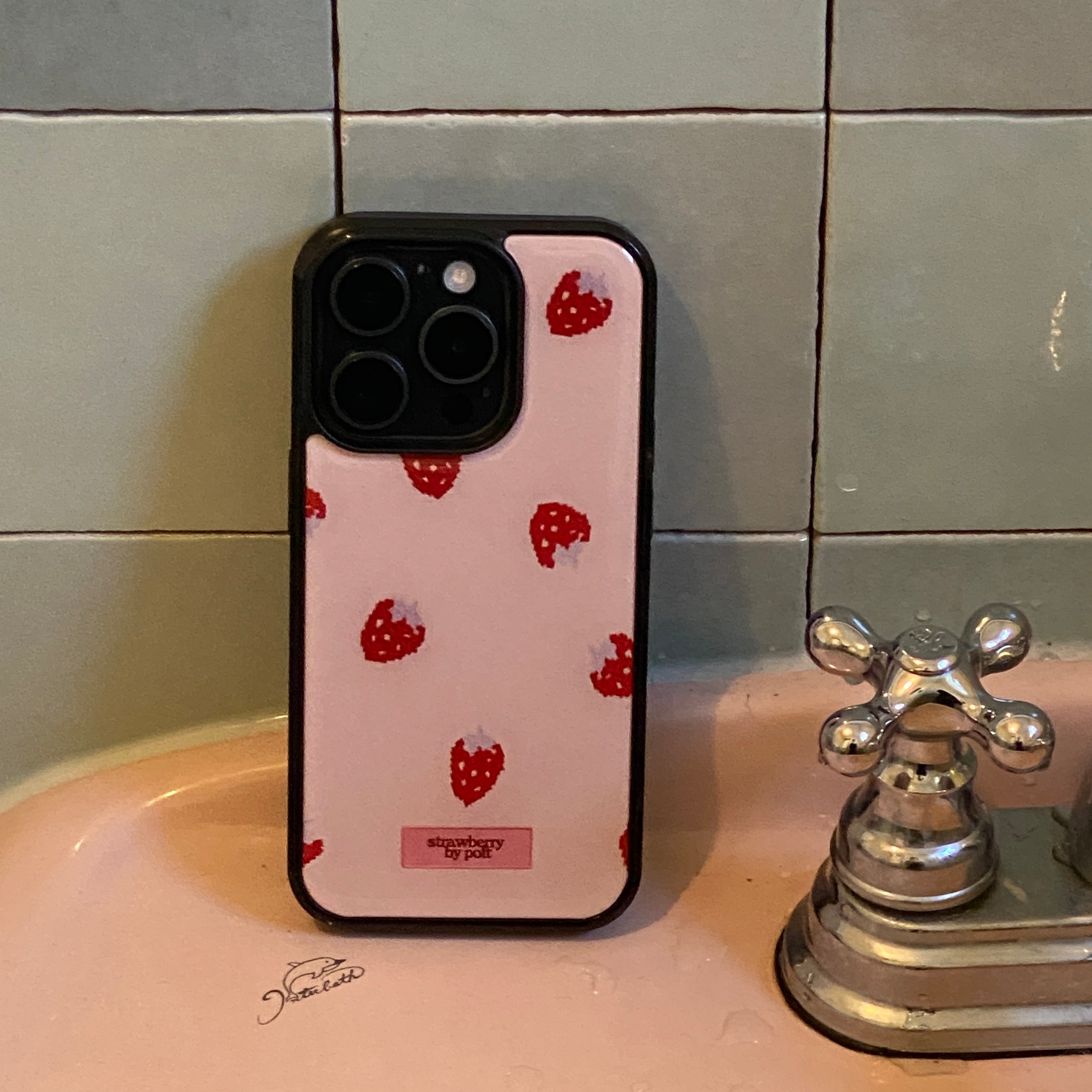 epoxy strawberry berry pattern case