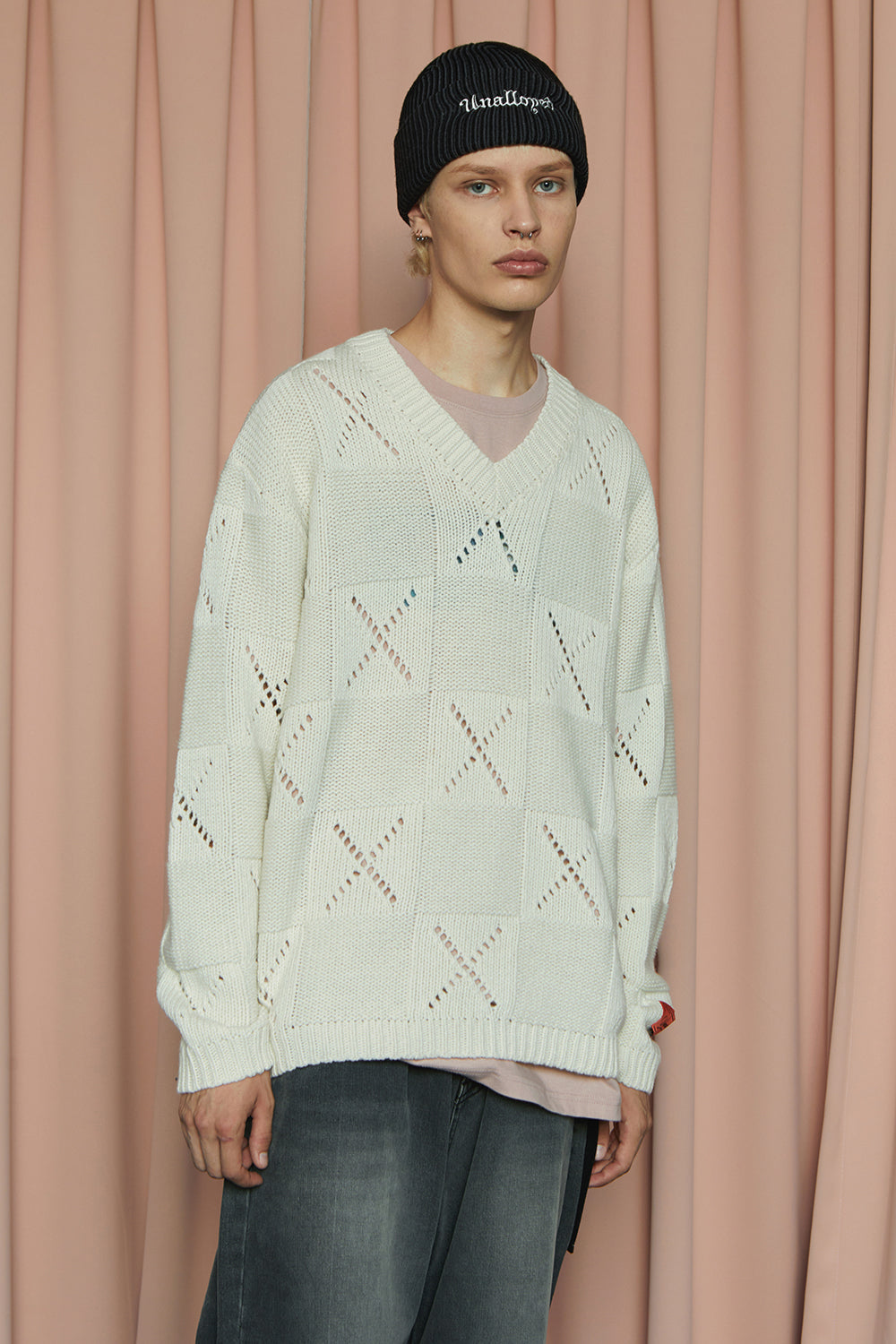 ARGYLE CHECKER V NECK KNIT / IVORY