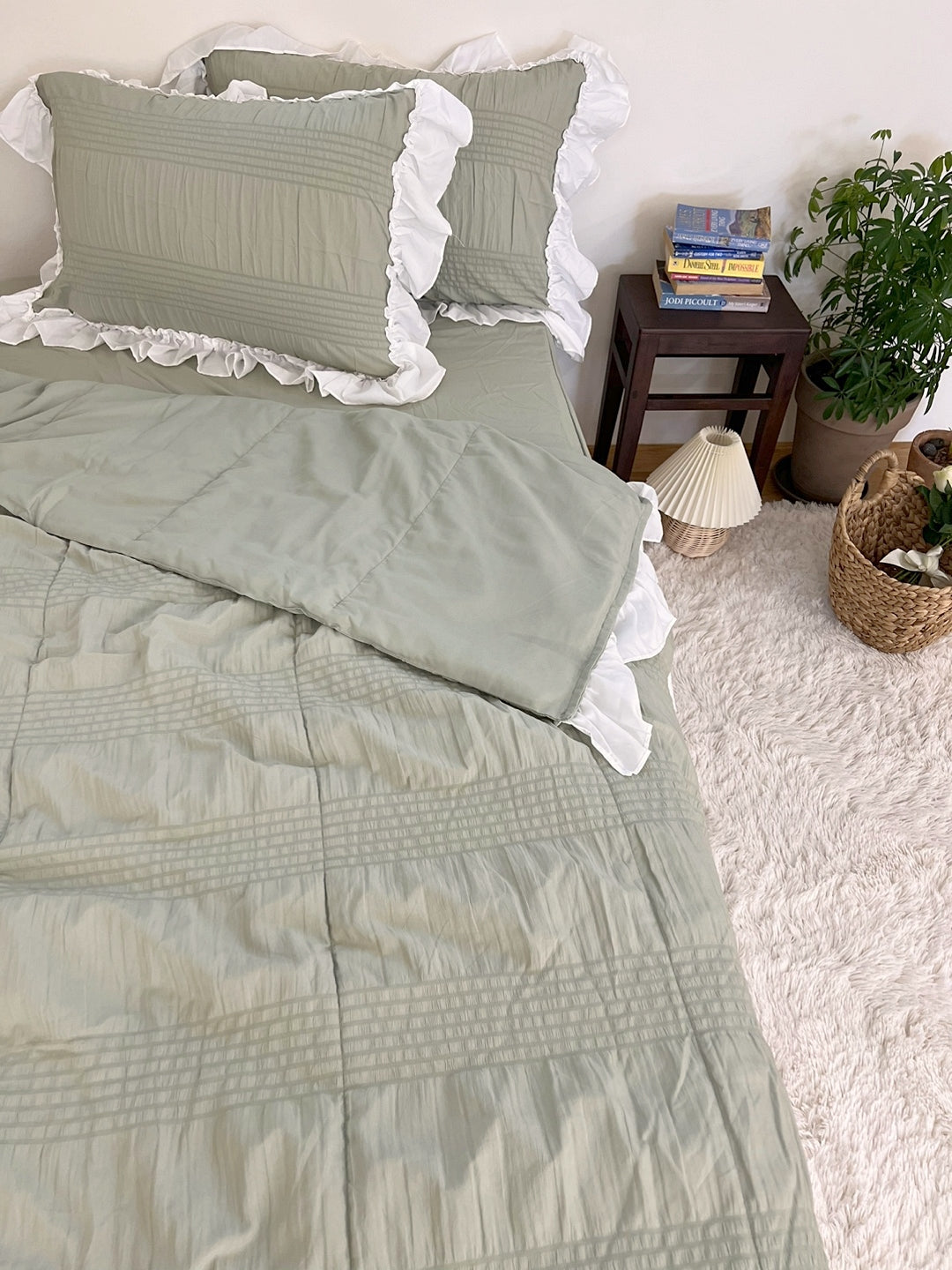 Shirring ruffle light comforter set - Milky Green - Q