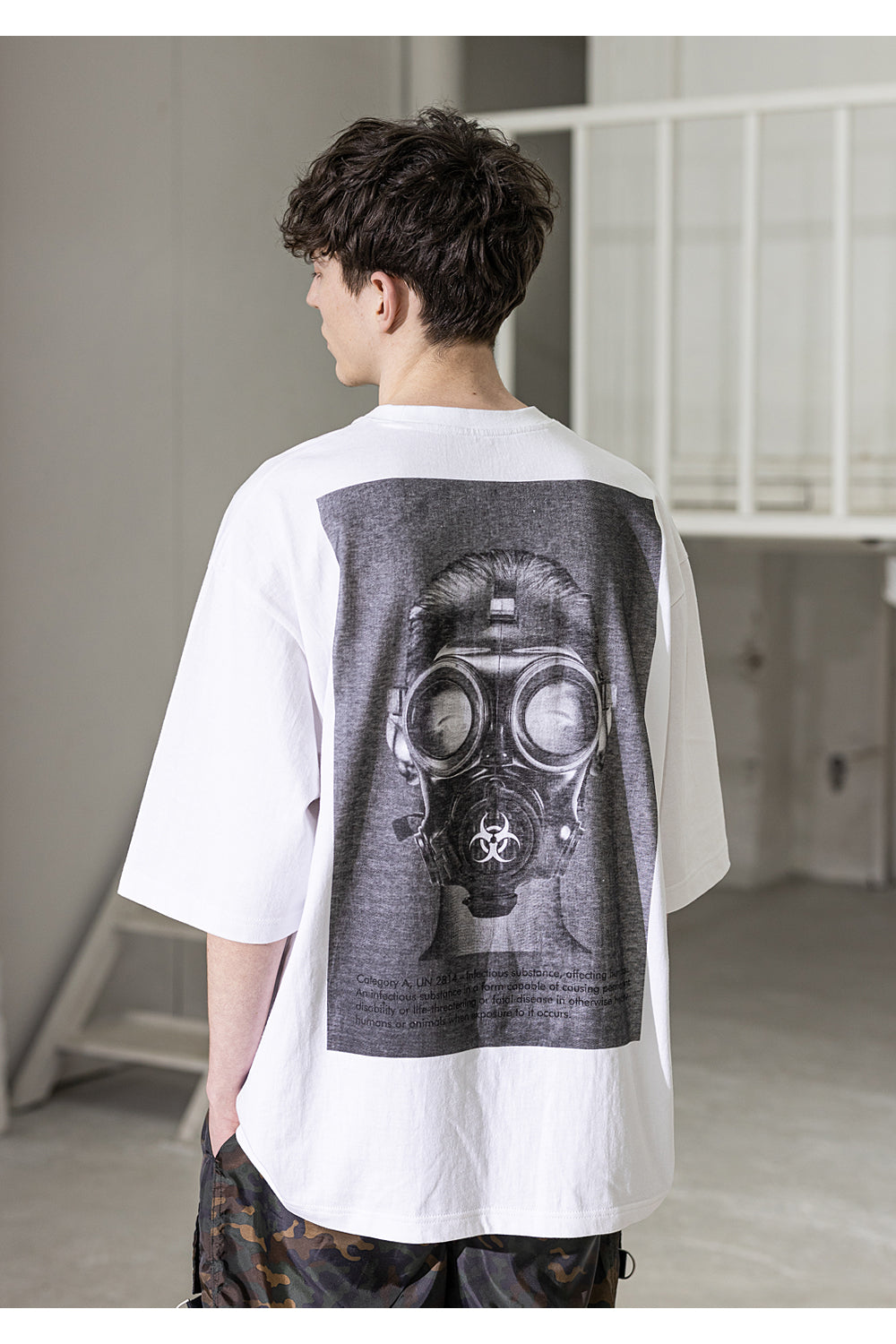 BIOLOGICAL GASMASK OVERSIZED T-SHIRTS